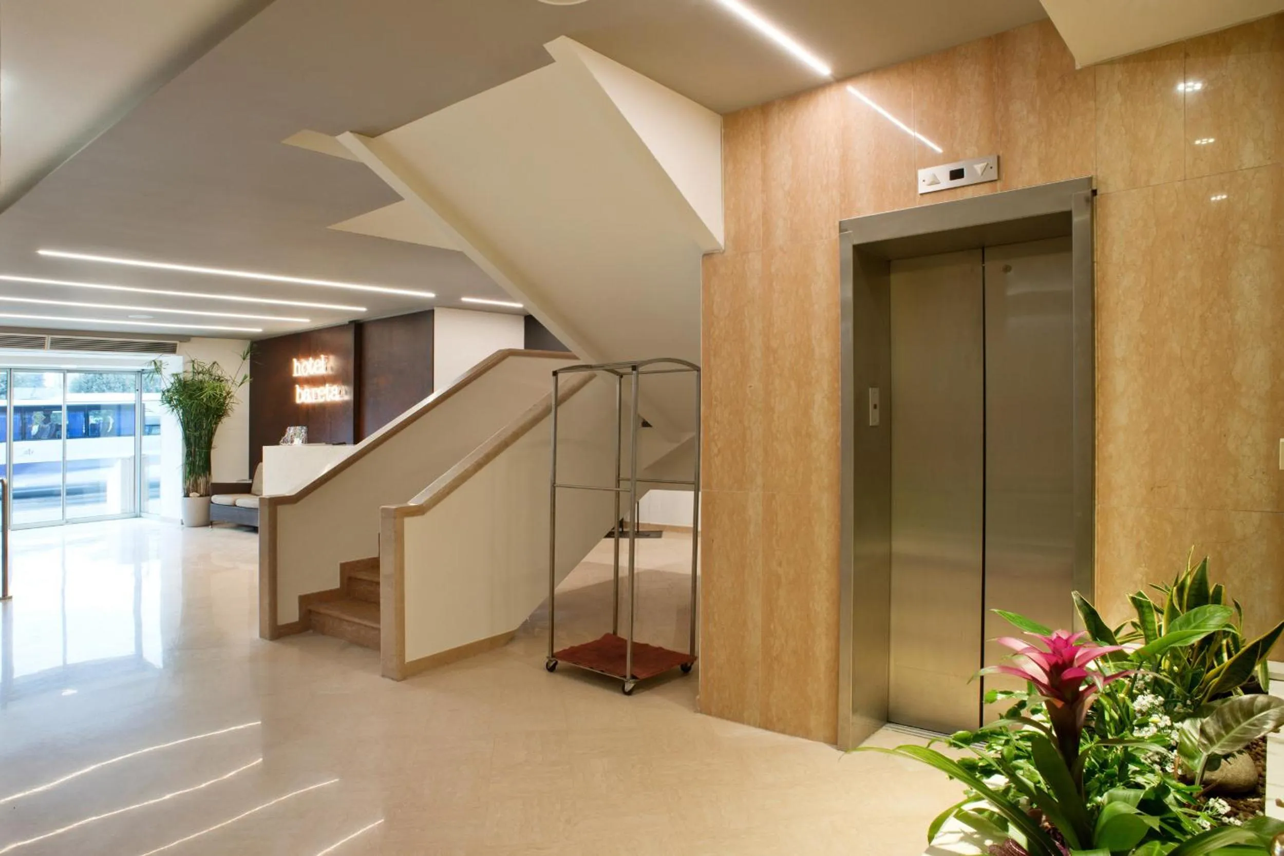 Lobby or reception in Hotel Bareta