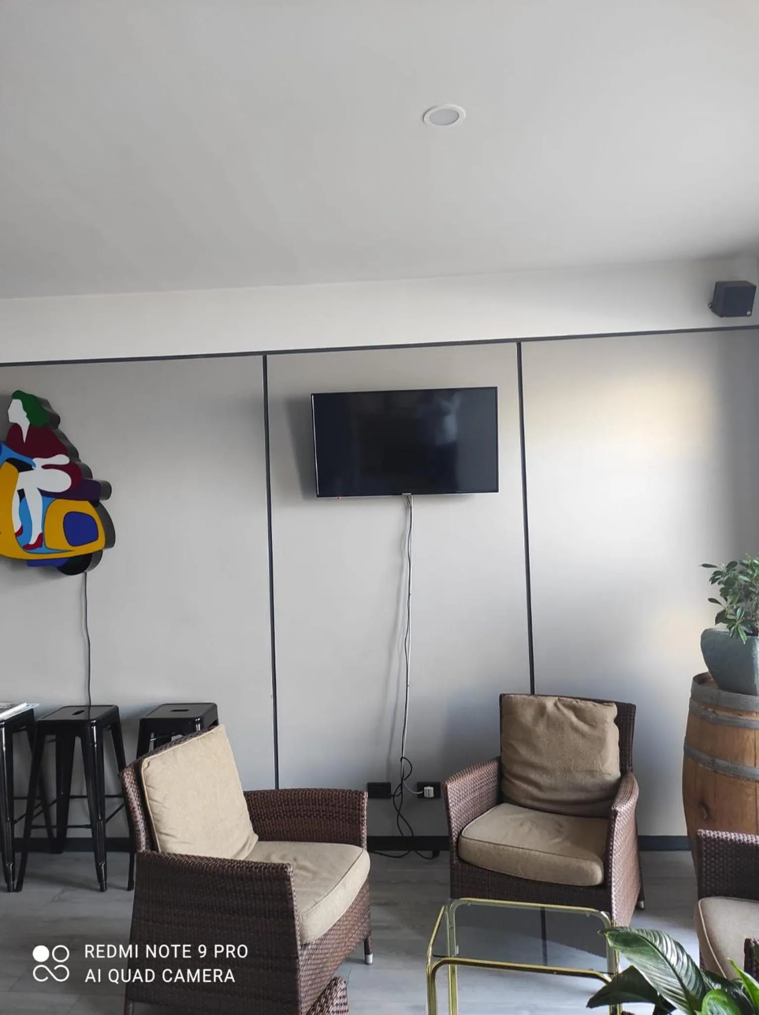 Communal lounge/ TV room in Hotel Bareta