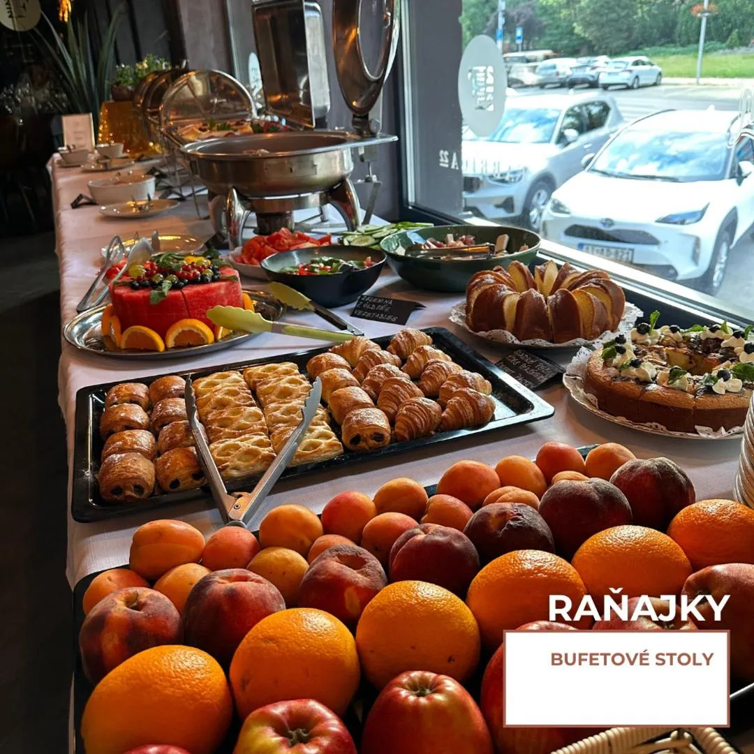 Food and drinks in HOTEL EUROPA