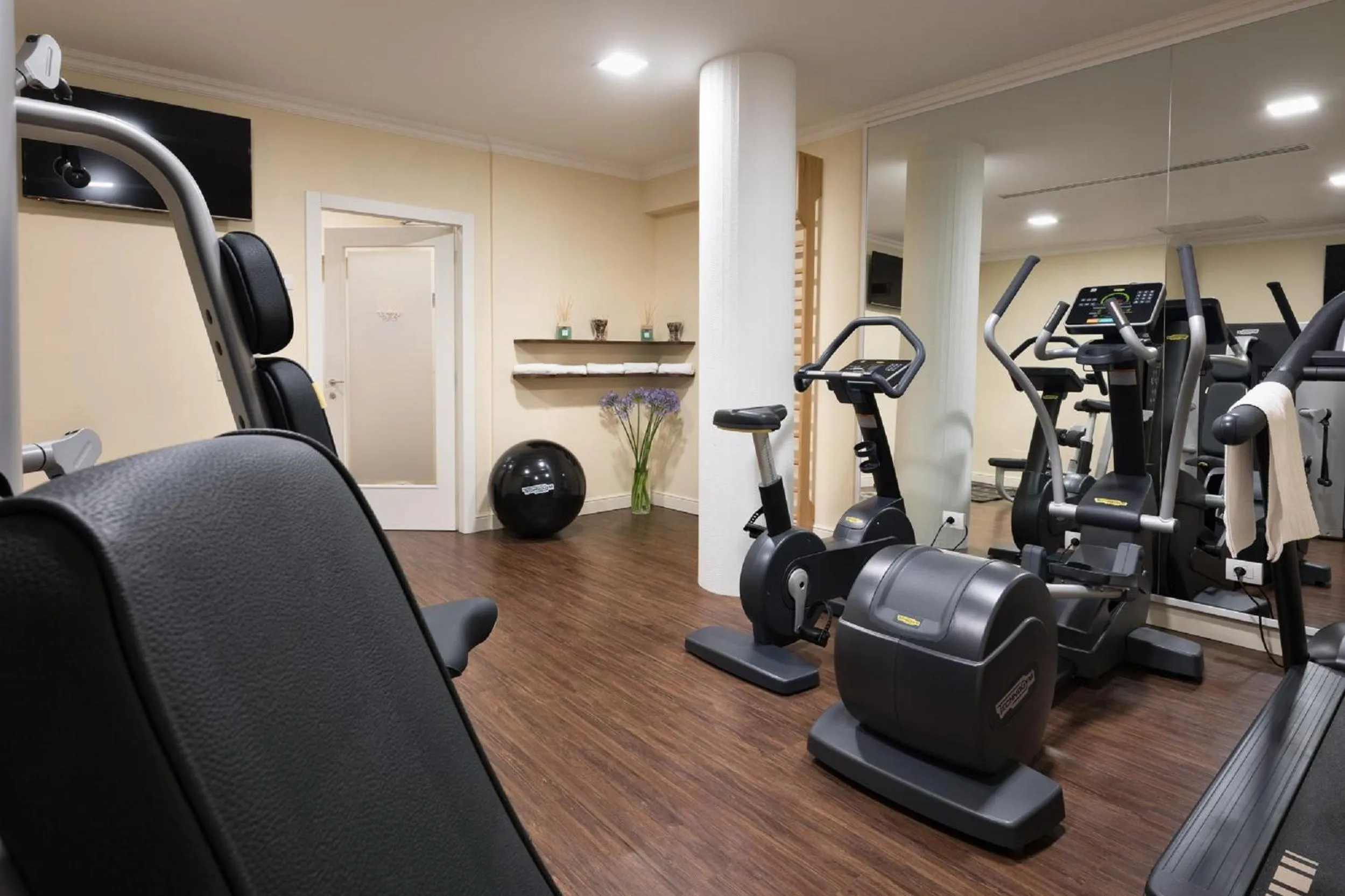 Property building in Hotel Executive