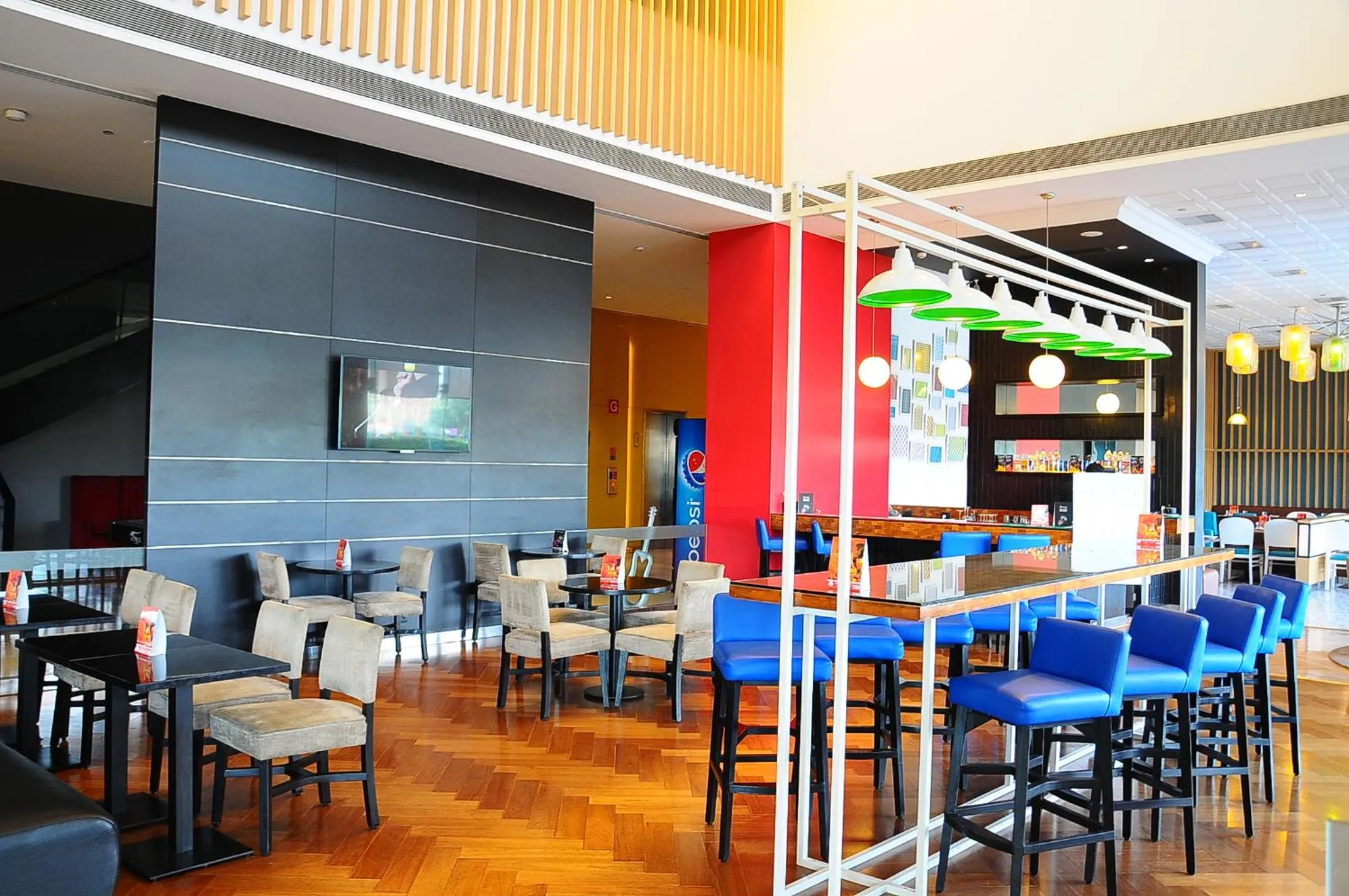 Restaurant/places to eat in Park Inn By Radisson Gurgaon Bilaspur