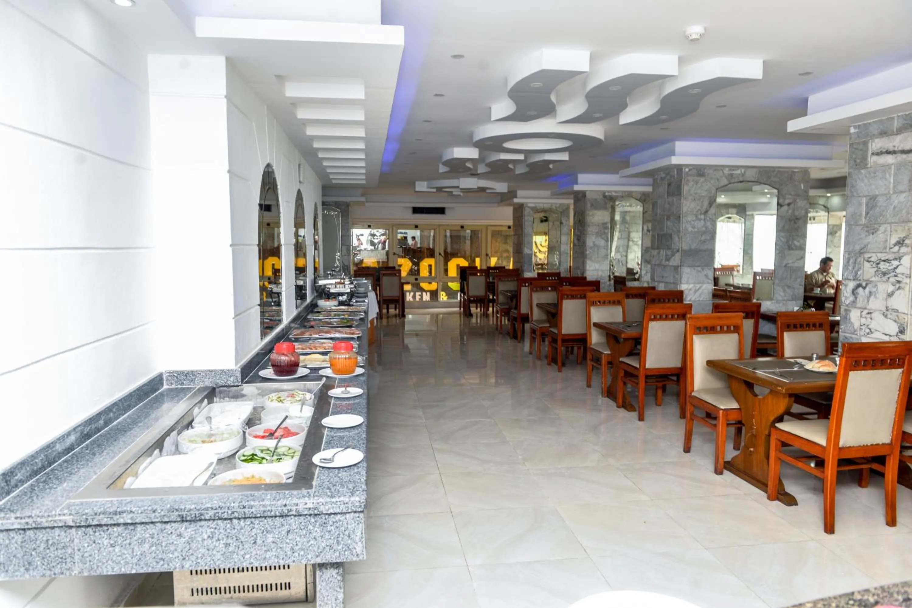 Restaurant/places to eat in Regency Hotel Alexandria