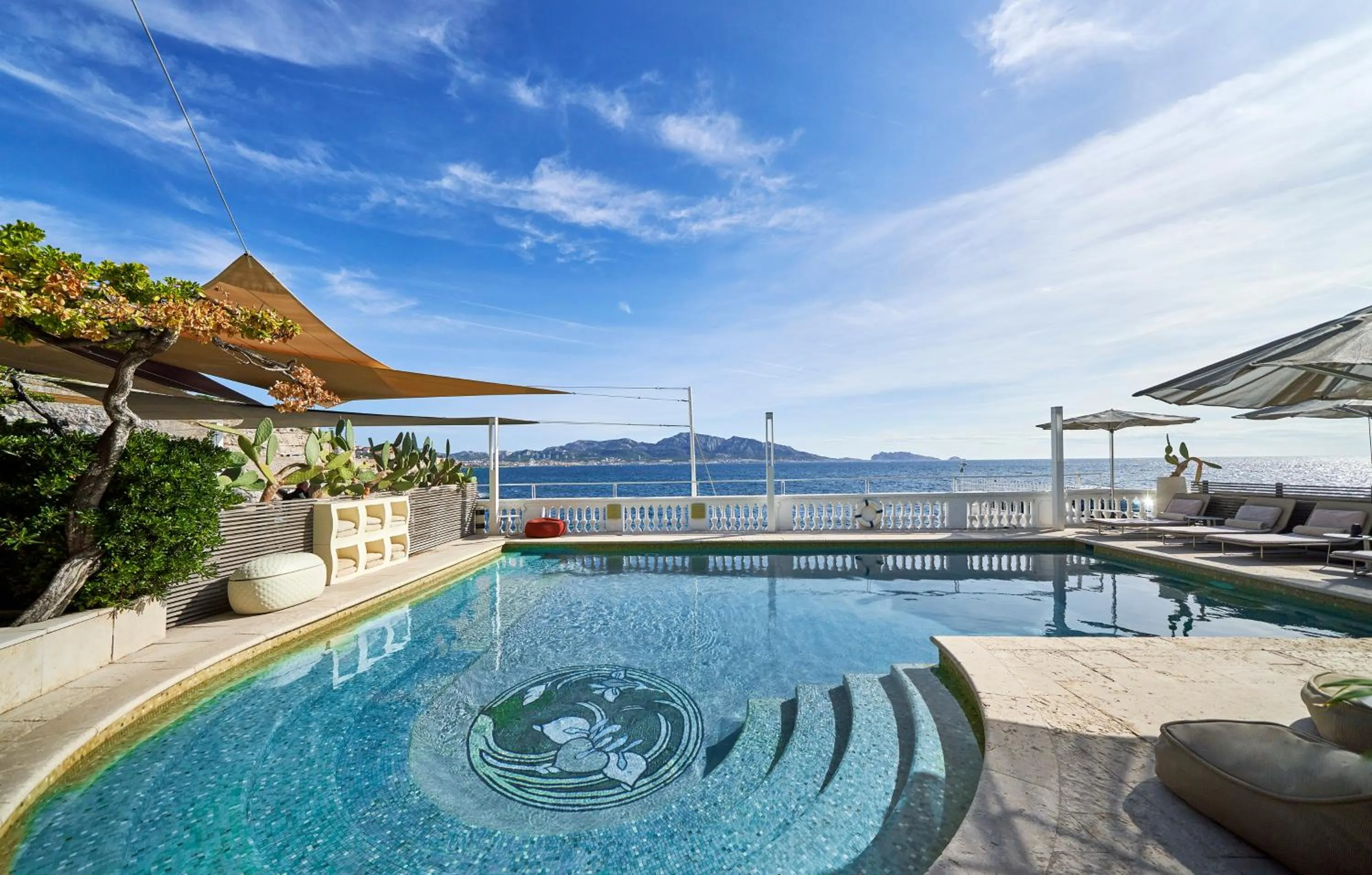 Pool view in Le Petit Nice - Passedat