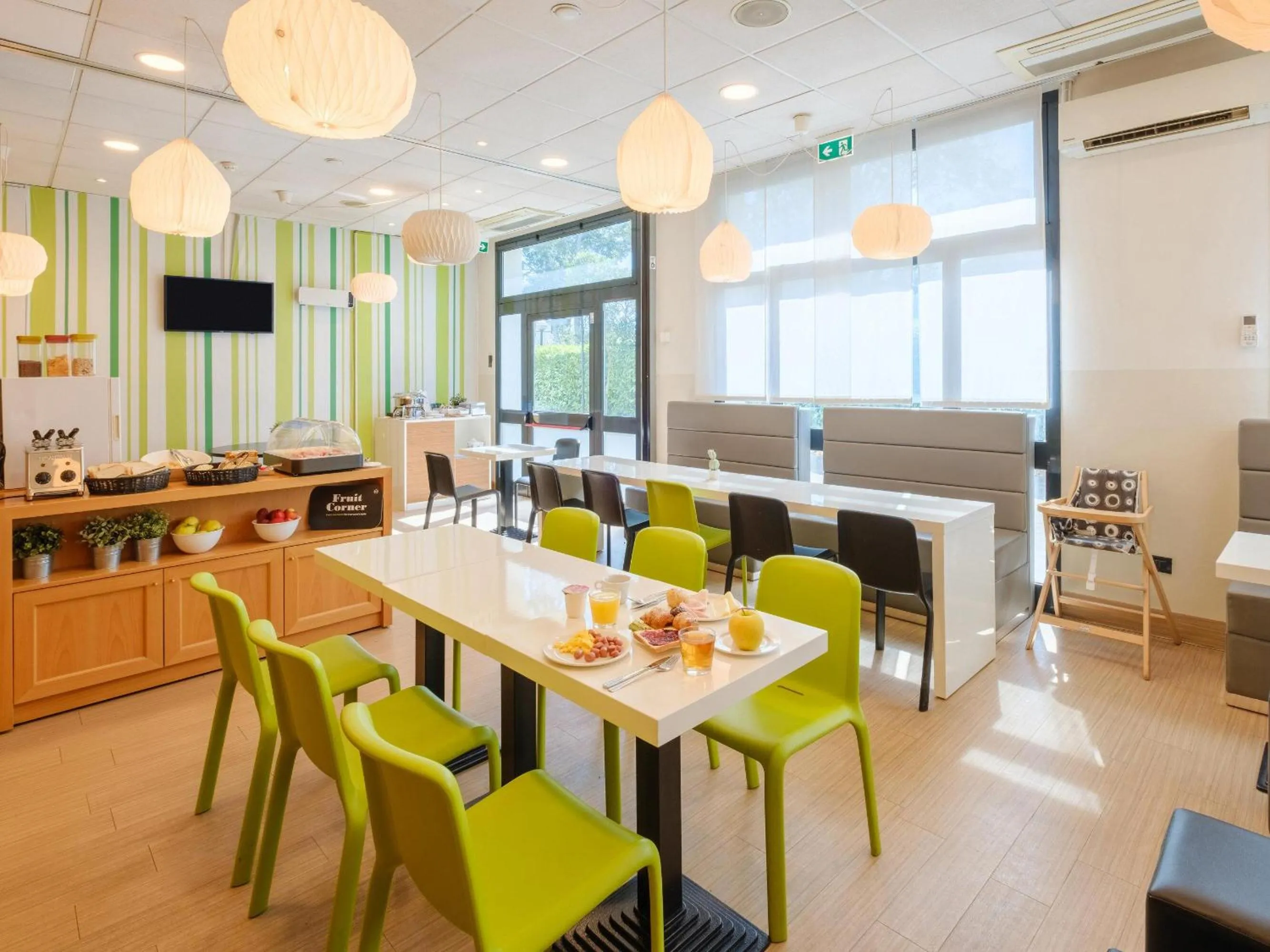 Restaurant/places to eat in B&B Hotel Ravenna