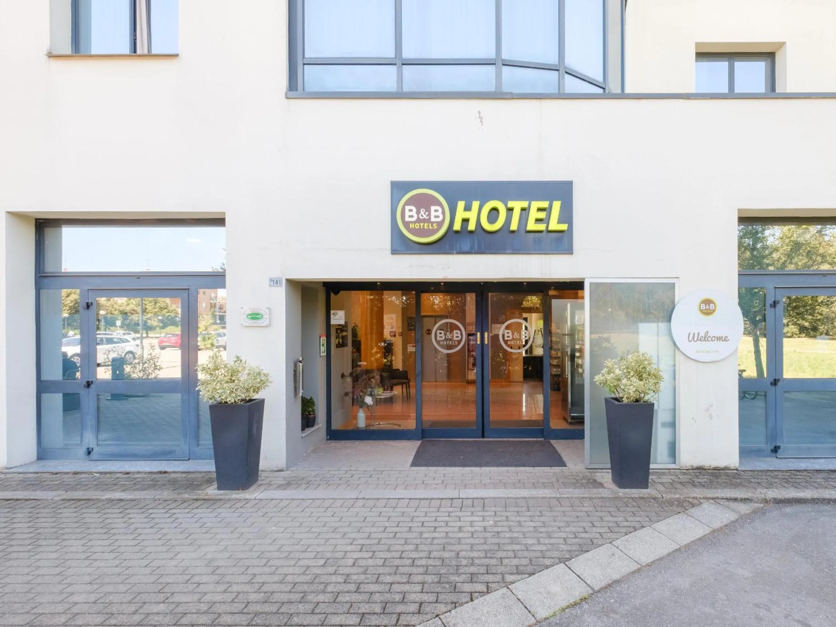 Property building in B&B Hotel Ravenna