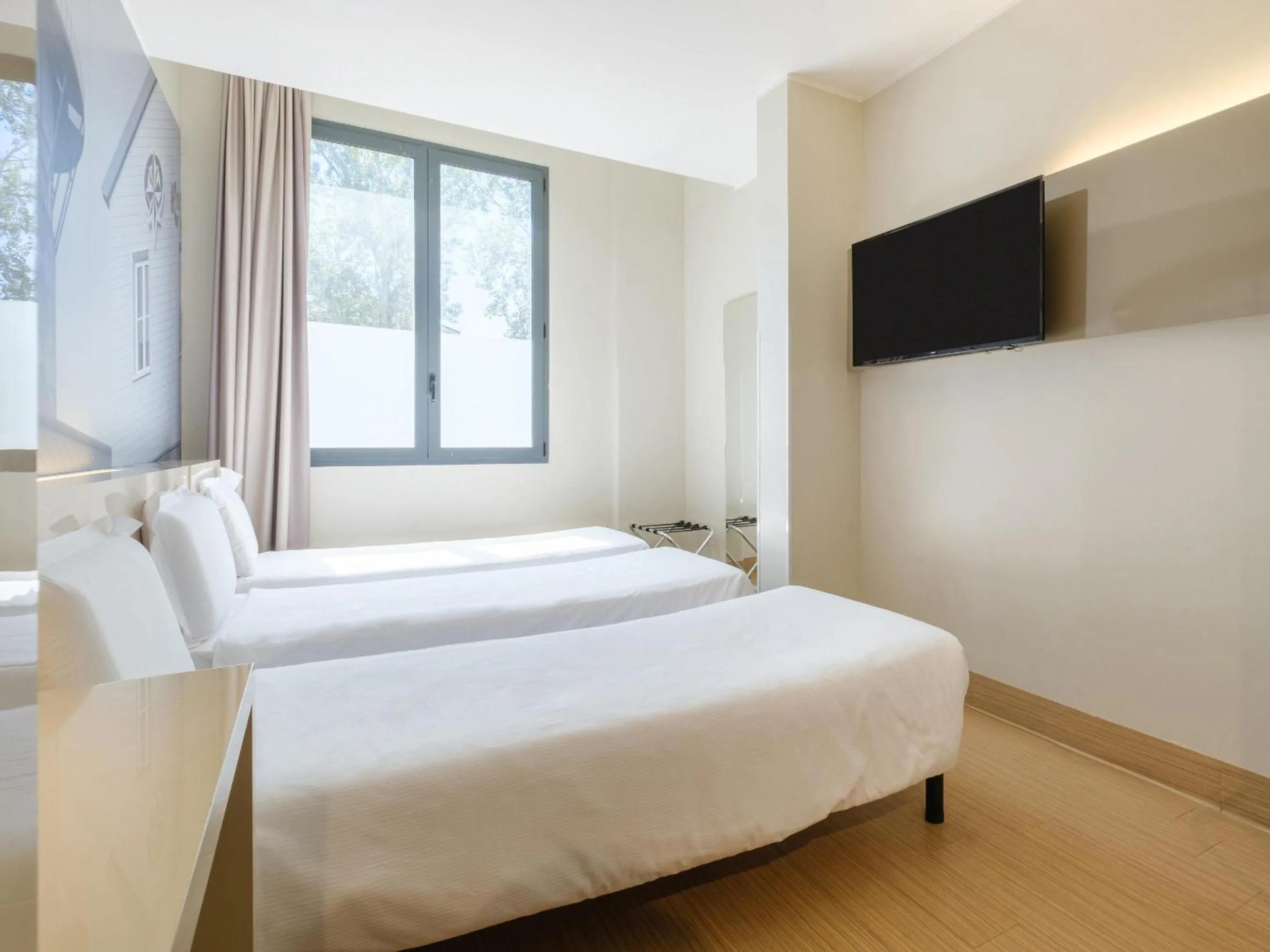 Photo of the whole room, Bed in B&B Hotel Ravenna