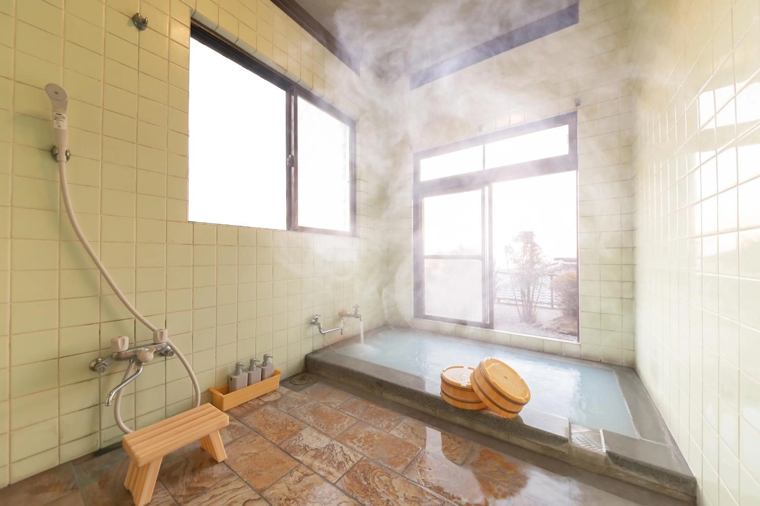 Bathroom in HAKUDAKU no YUYA