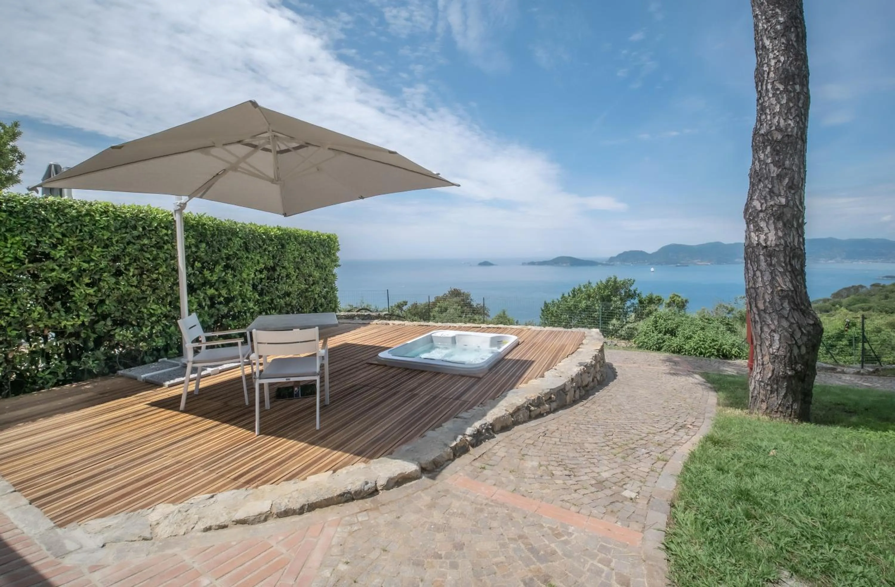 Natural landscape in Golfo dei Poeti Relais & Spa