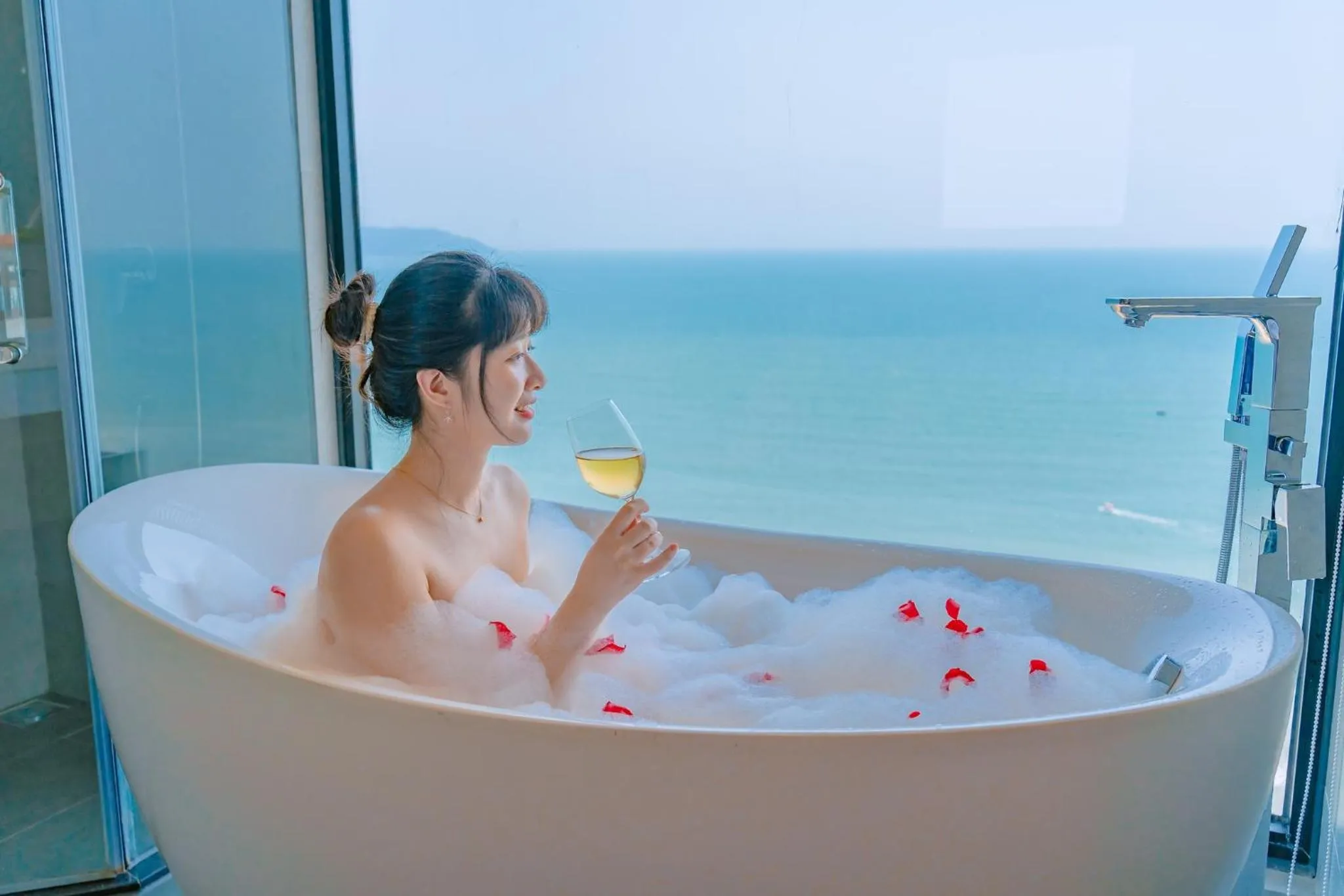 Sea view in Peninsula Hotel Danang