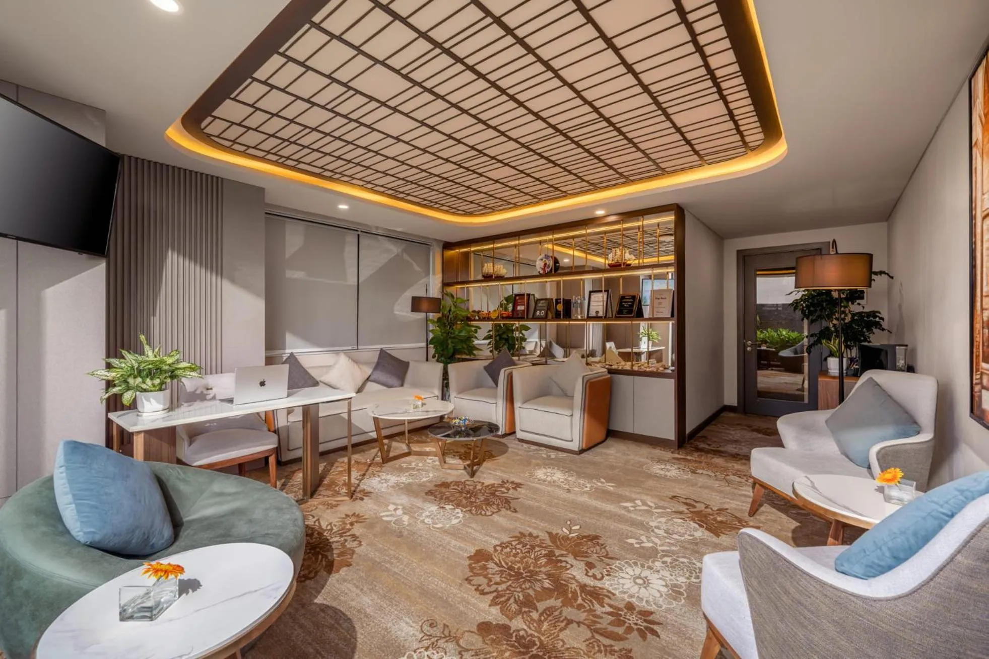 Lounge or bar in Peninsula Hotel Danang