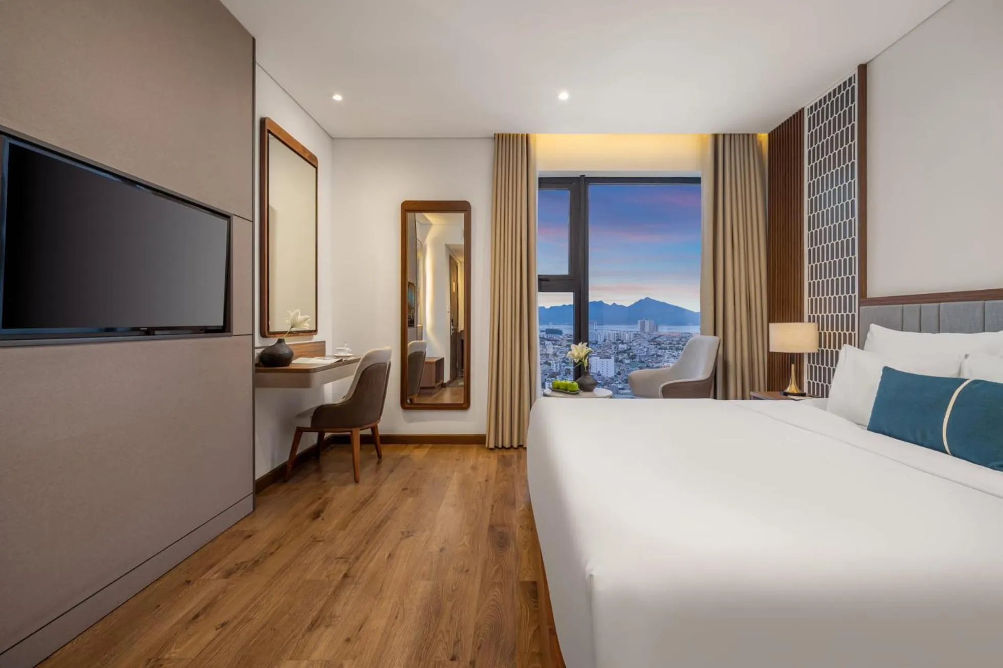 City view, Bed in Peninsula Hotel Danang