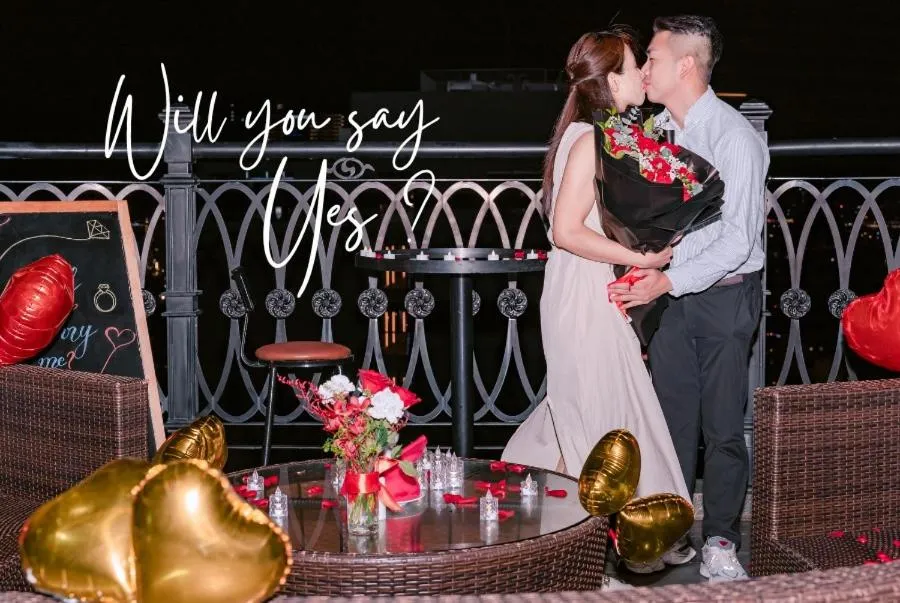 Guests in Peninsula Hotel Danang