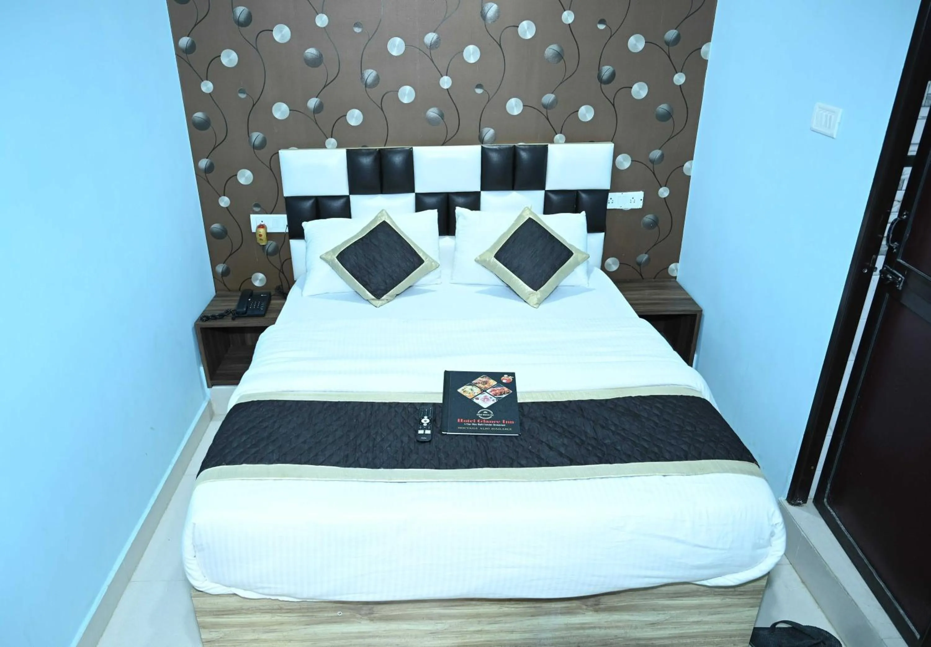 Bedroom, Bed in Super Hotel O Glance Inn