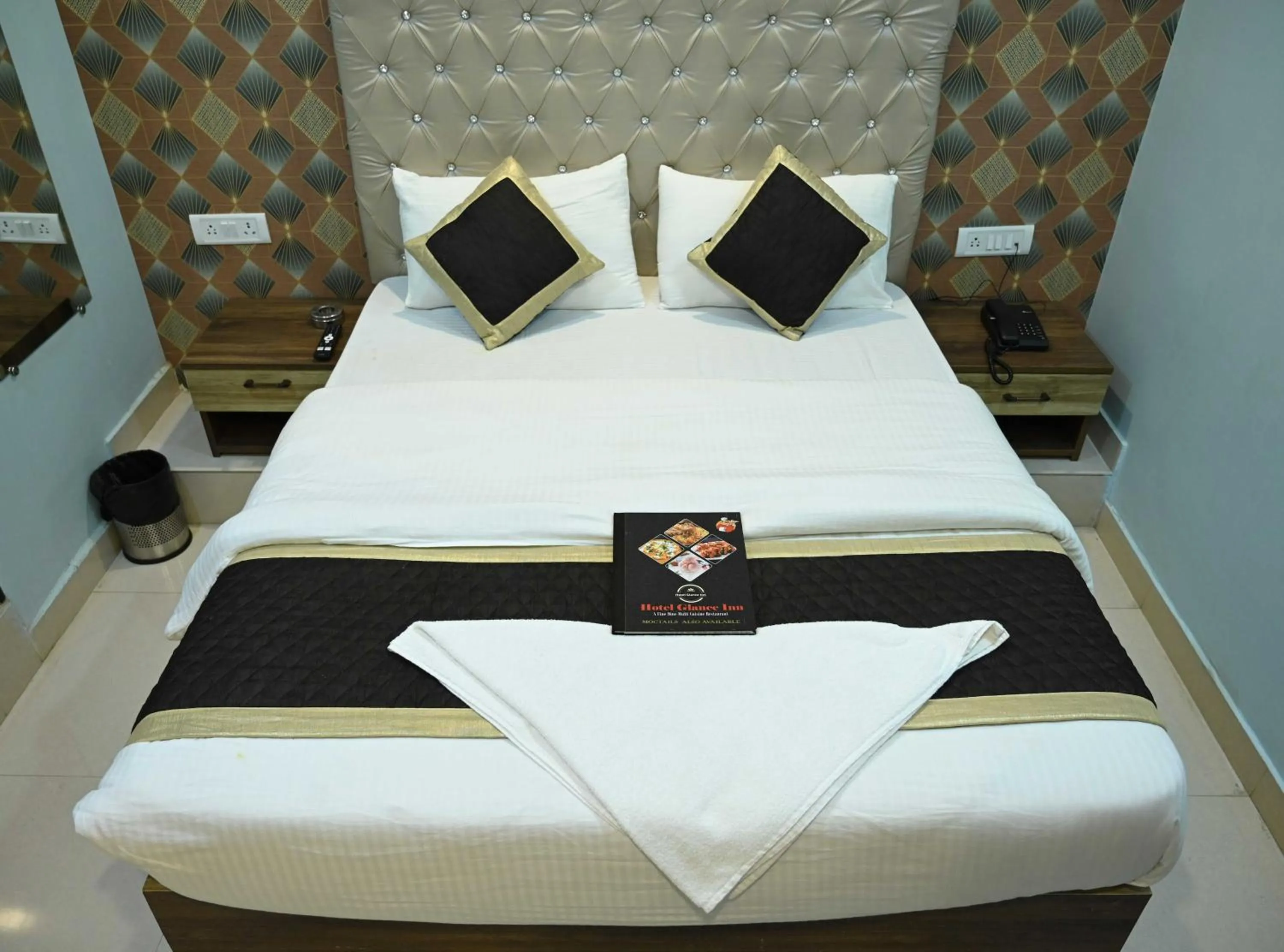 Bedroom, Bed in Super Hotel O Glance Inn