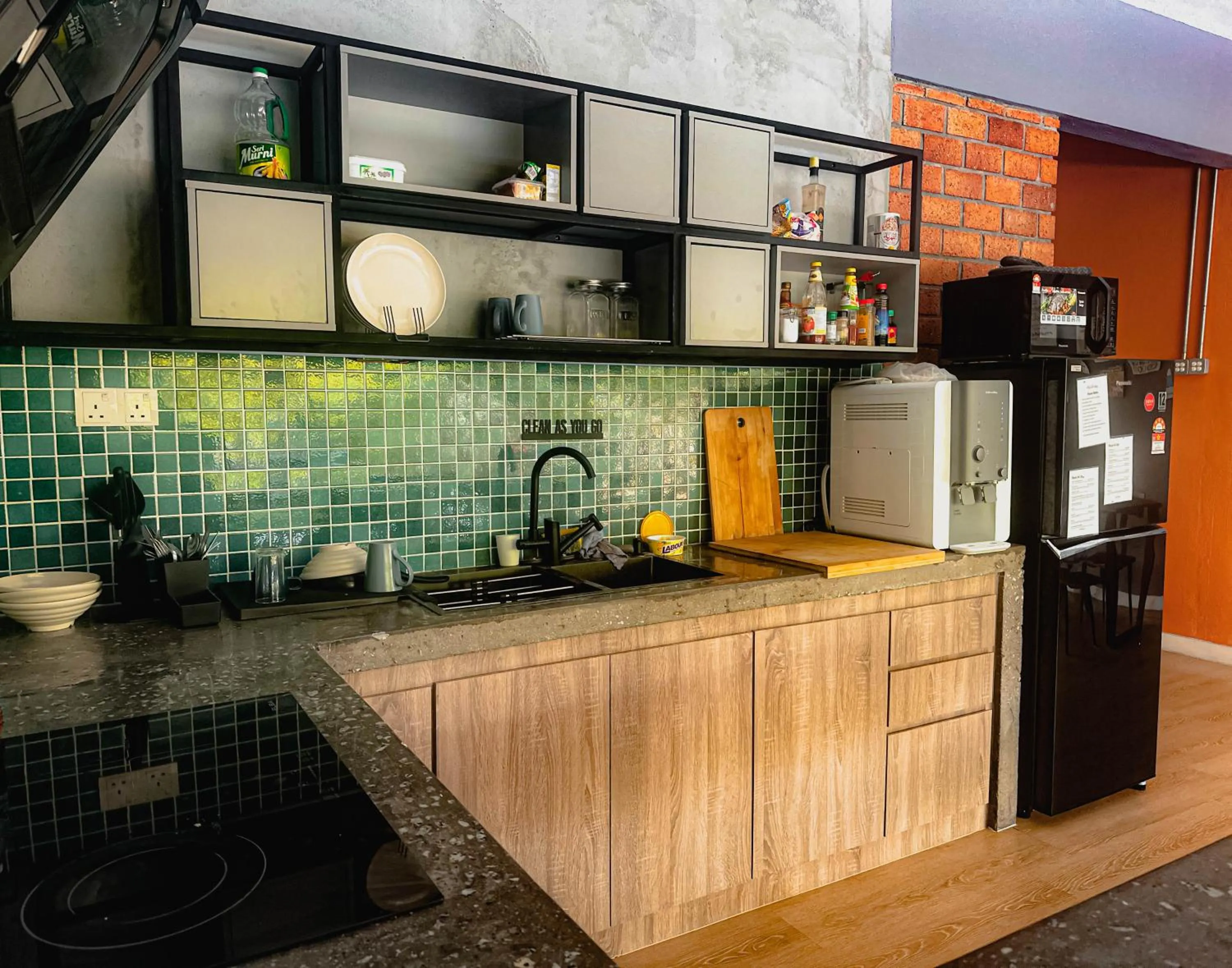 Coffee/tea facilities in Arch Dormitorio Cenang