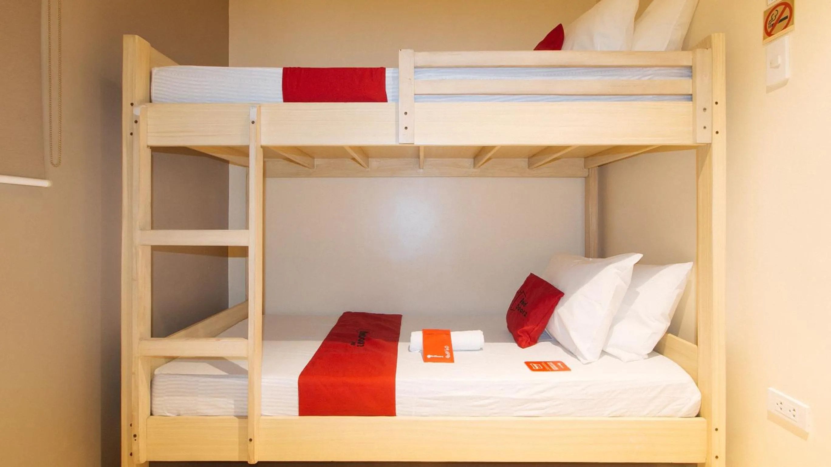 bunk bed, Bed in RedDooorz @ Laiya Vivo Hotel Batangas