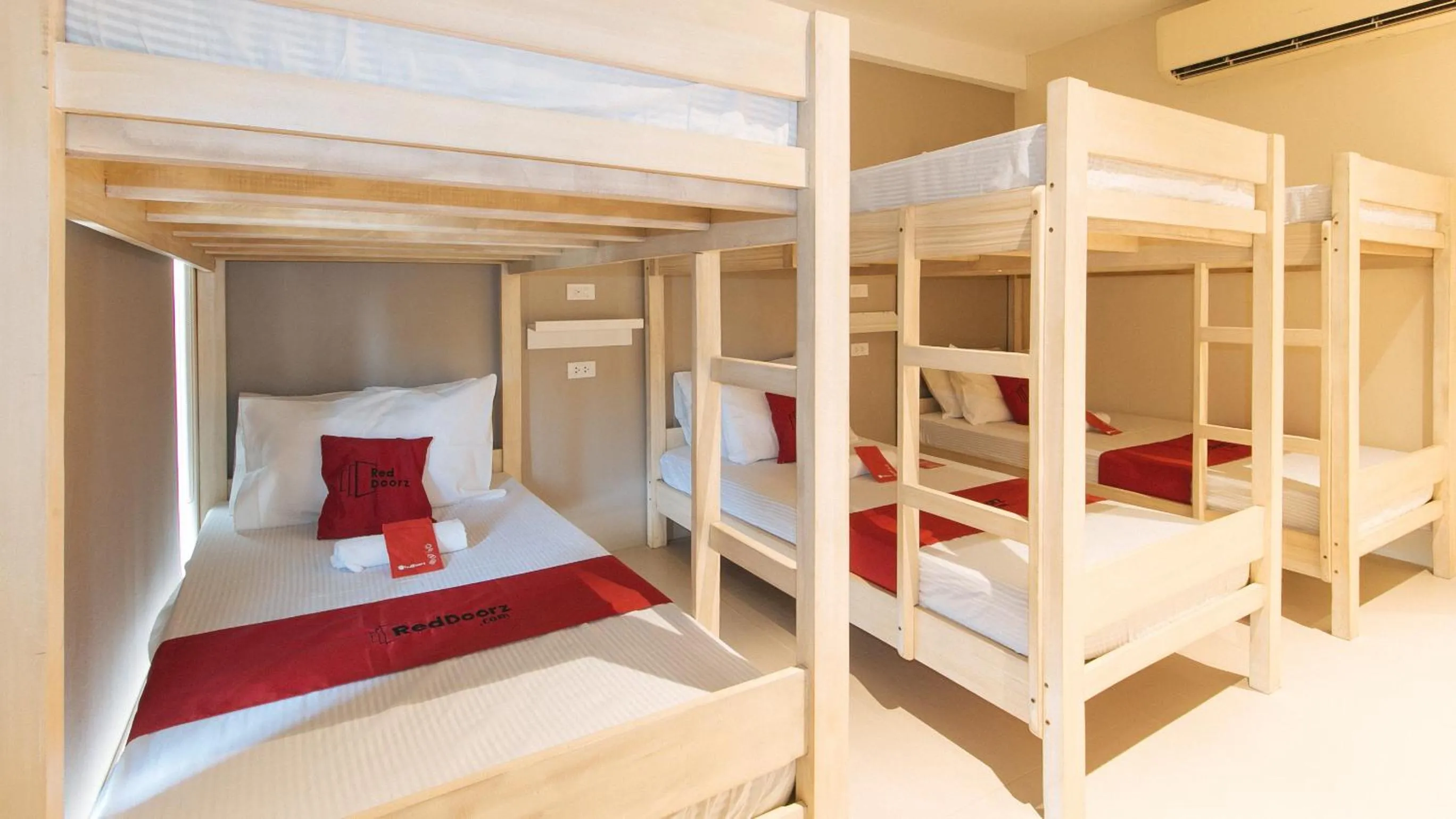 bunk bed, Bed in RedDooorz @ Laiya Vivo Hotel Batangas