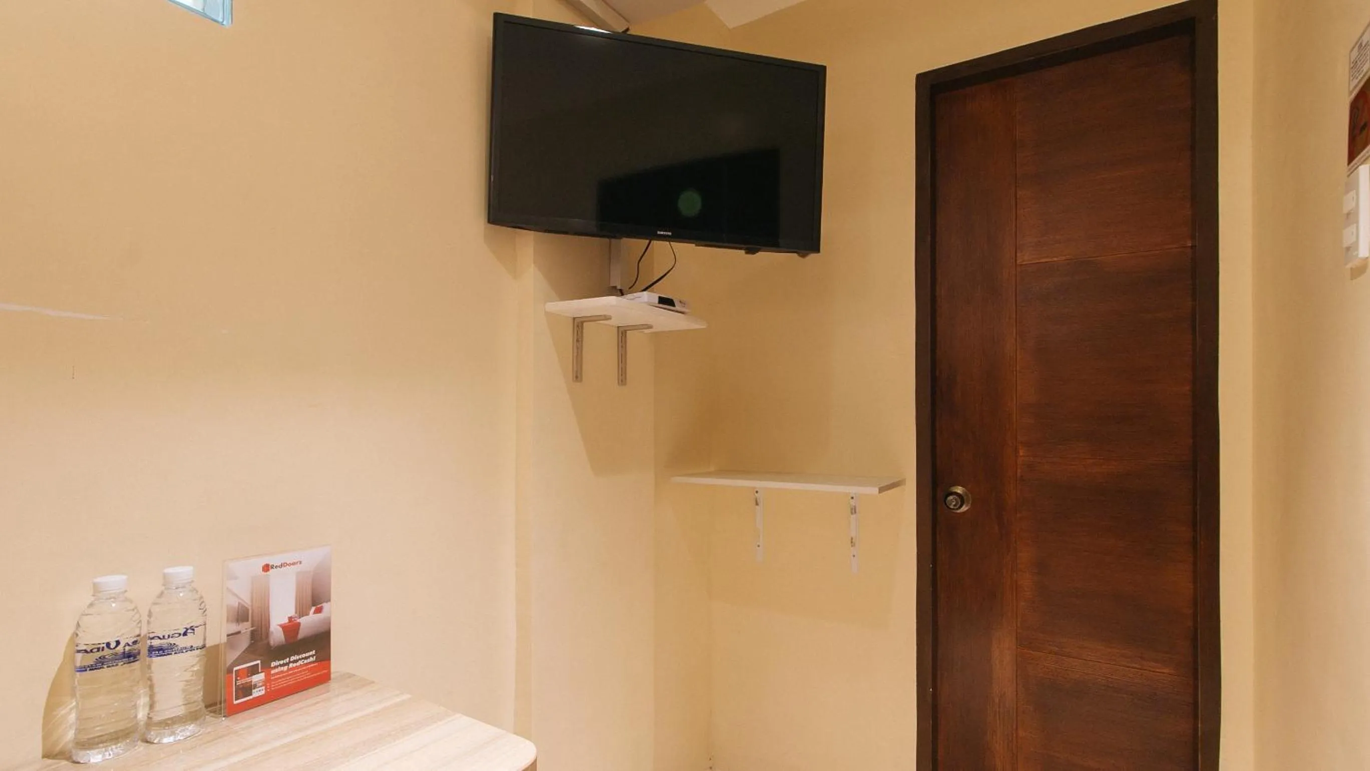 TV and multimedia in RedDooorz @ Laiya Vivo Hotel Batangas