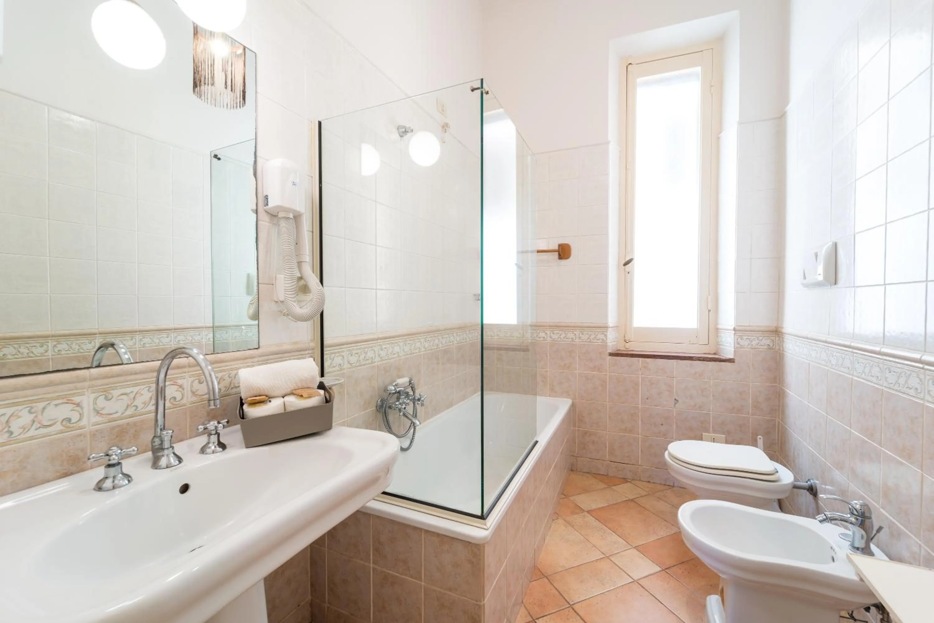 Bathroom in Palau Marco Polo