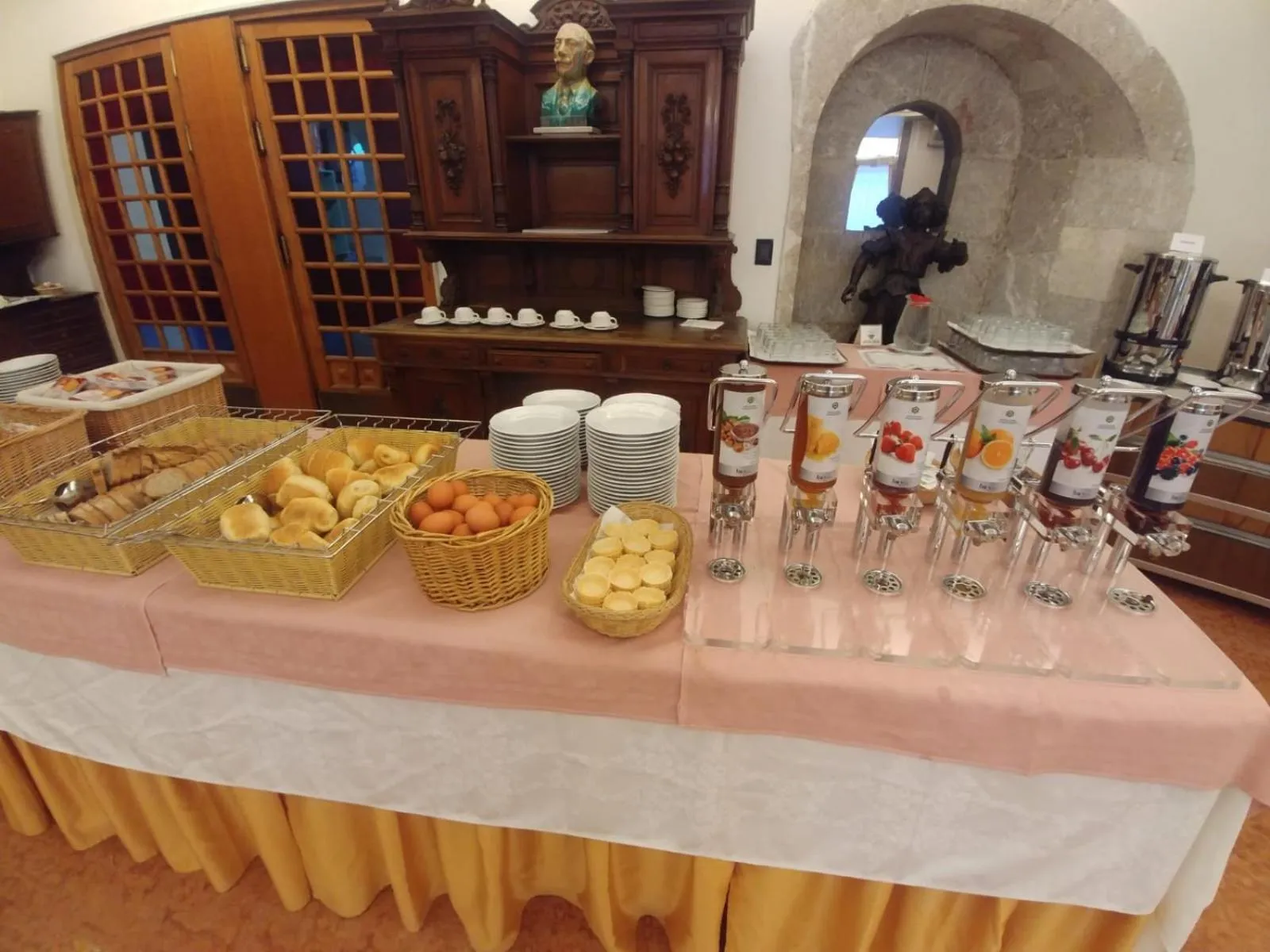 Breakfast in Hotel Vello d'Oro