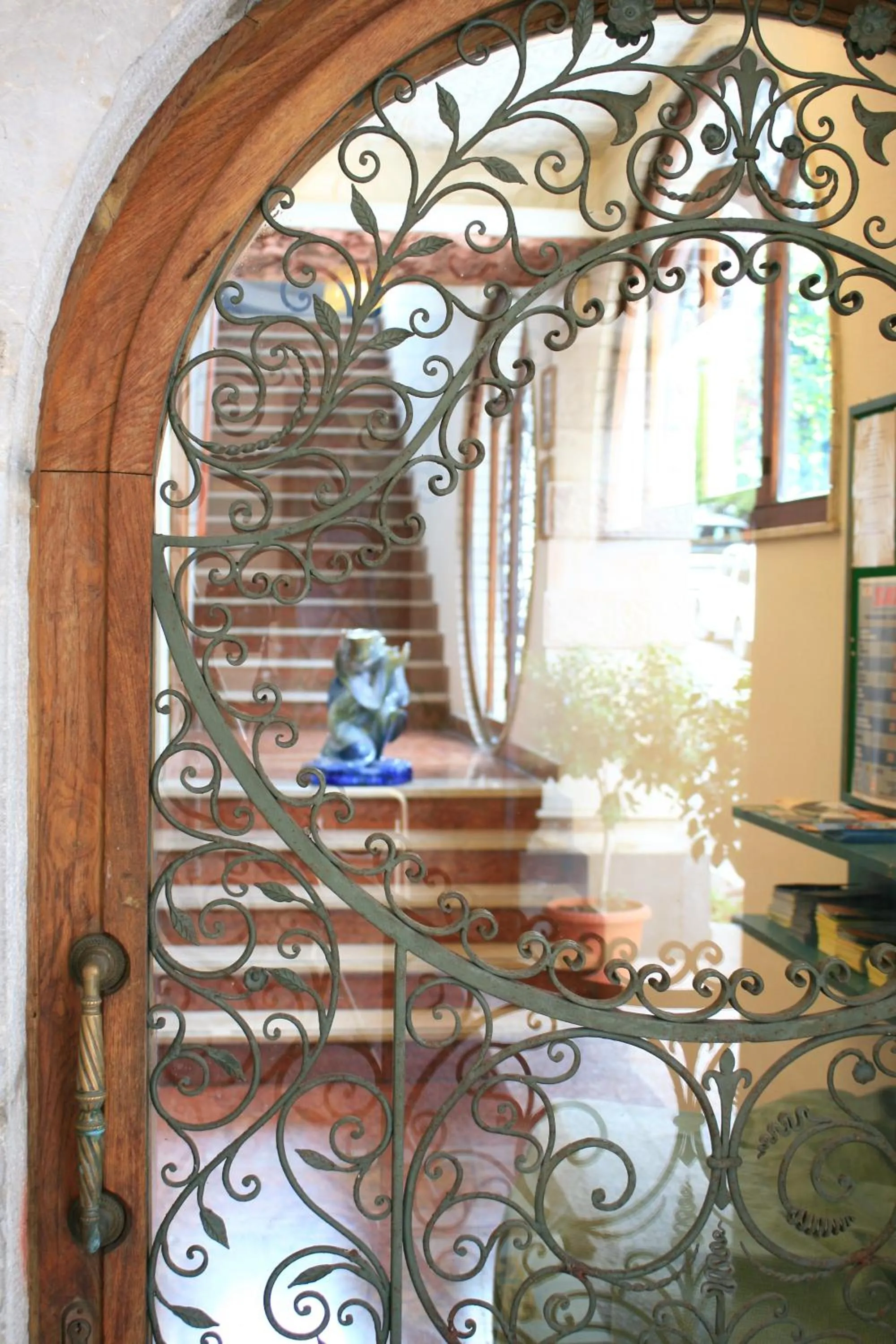 Decorative detail in Hotel Vello d'Oro