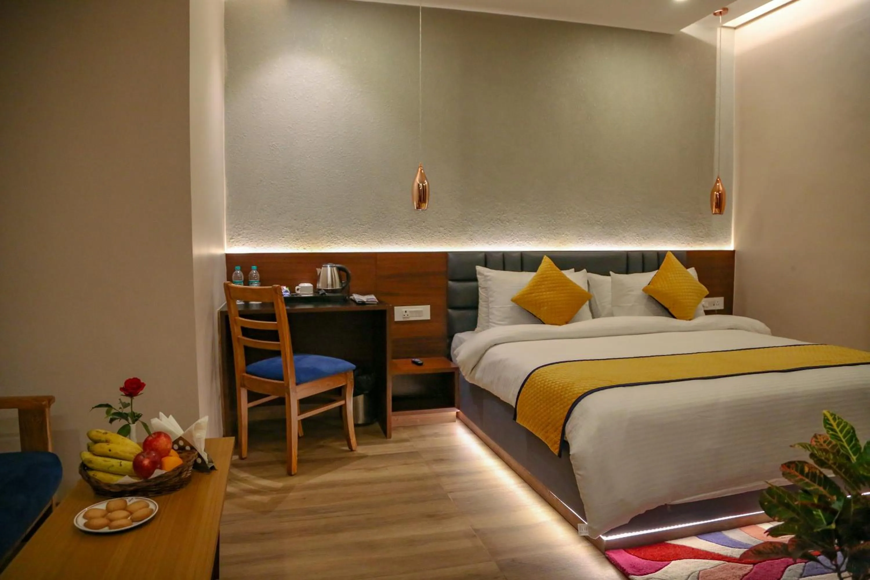 Bed in Four Leaf Hotel - Sapphire Blue, Varanasi