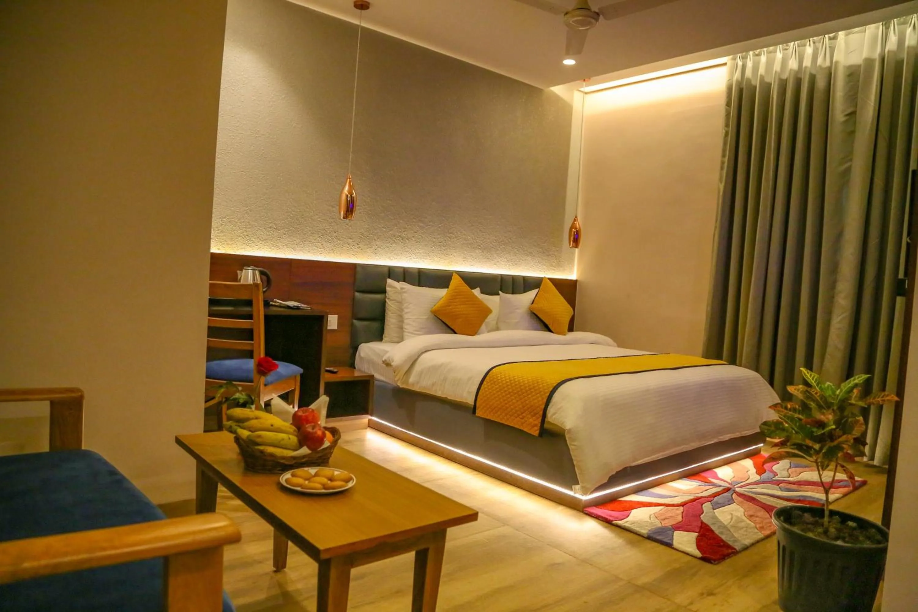 Bed in Four Leaf Hotel - Sapphire Blue, Varanasi