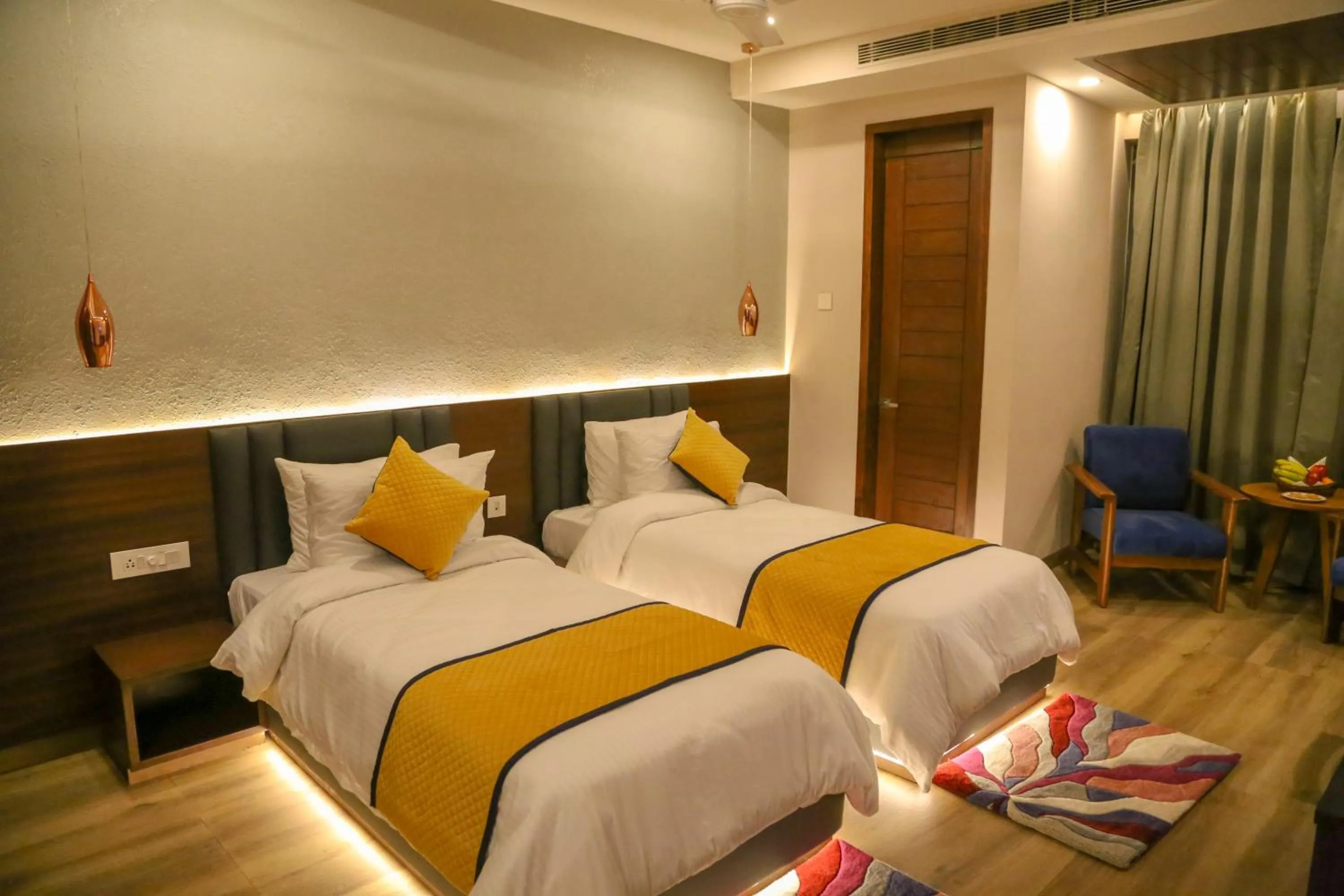 Bed in Four Leaf Hotel - Sapphire Blue, Varanasi