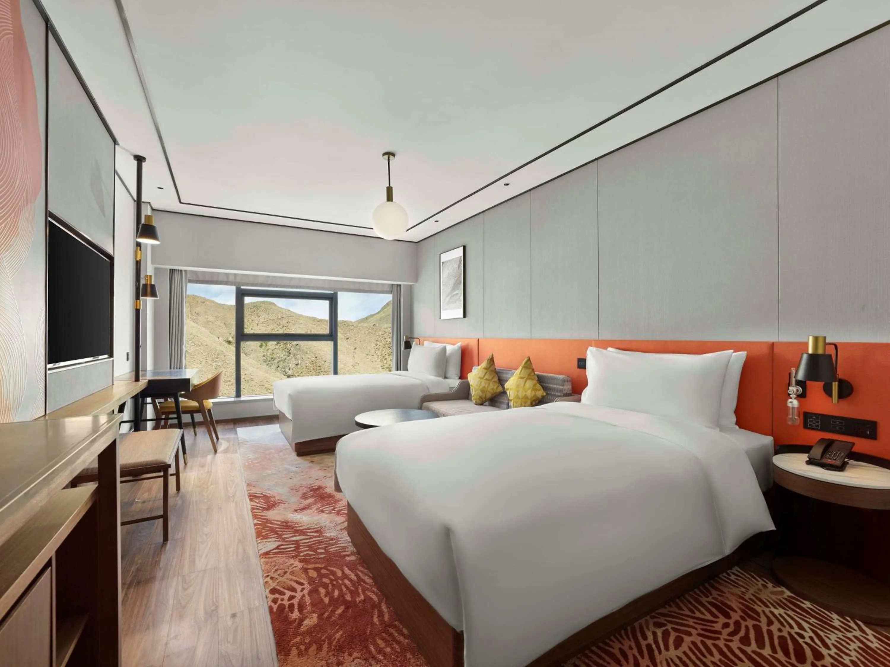 Bedroom, Bed in Hilton Garden Inn Lhasa