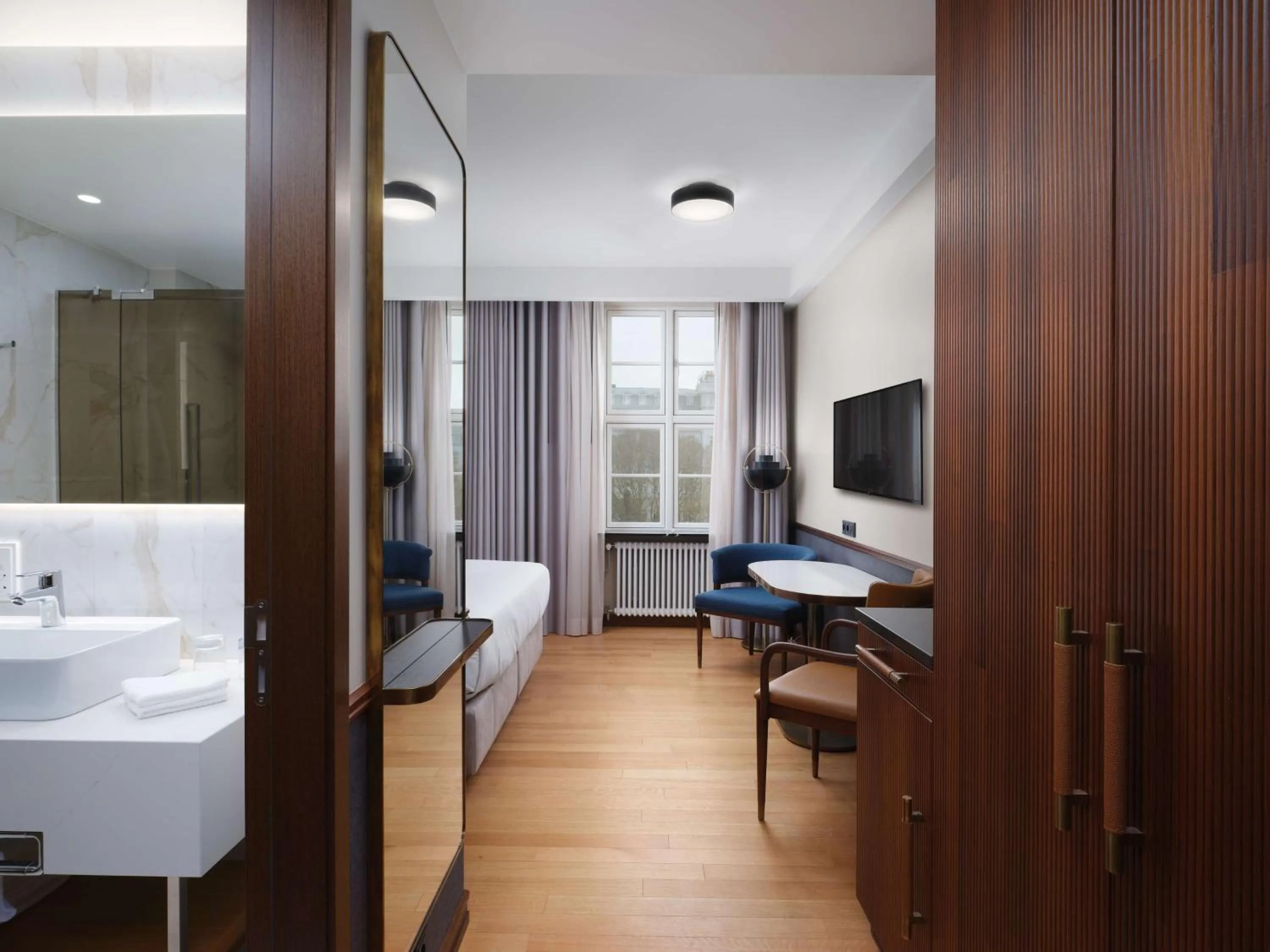 Bed in Iceland Parliament Hotel, Curio Collection By Hilton