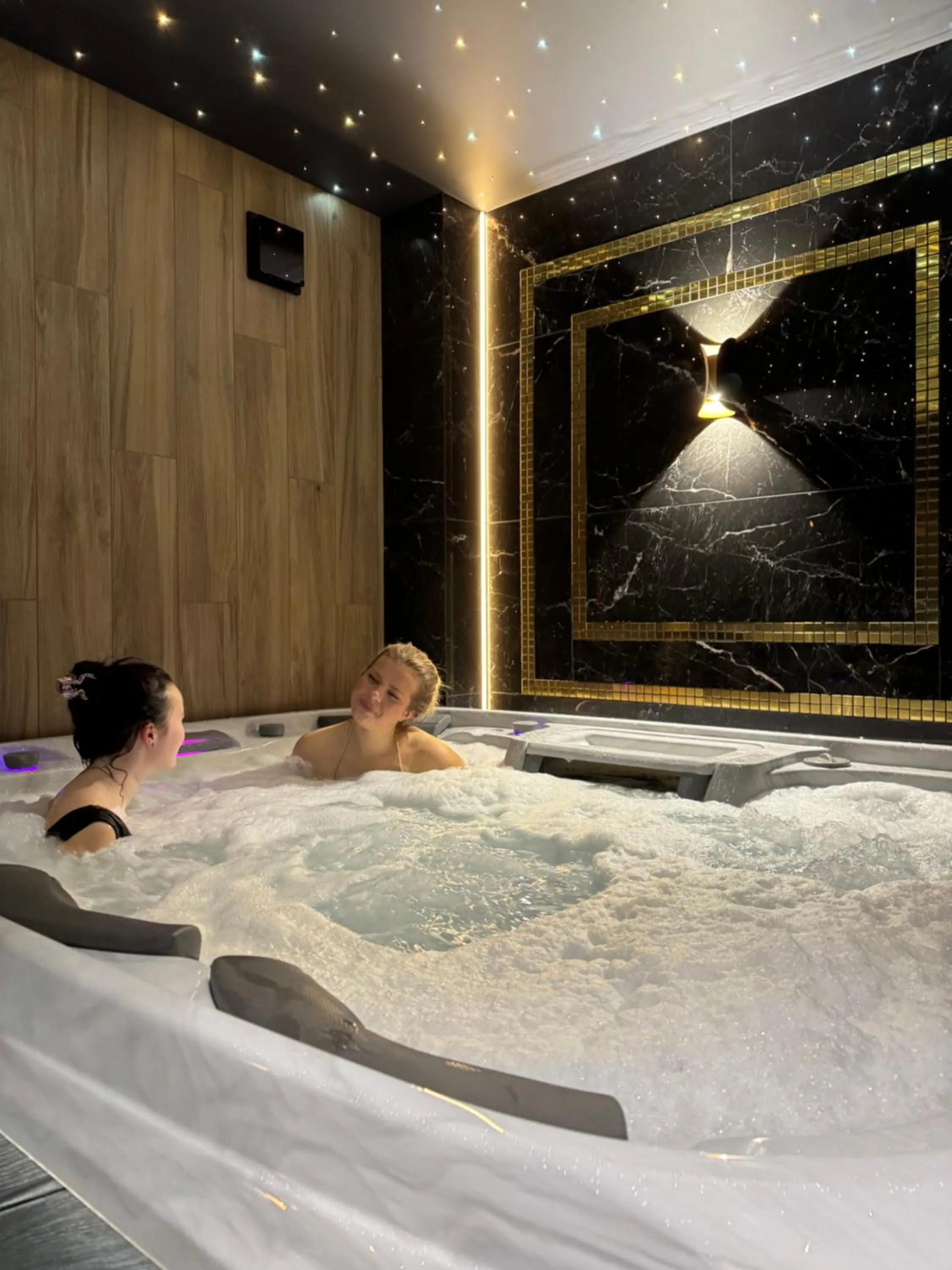 Hot Tub in Moris Boutique Beach Hotel