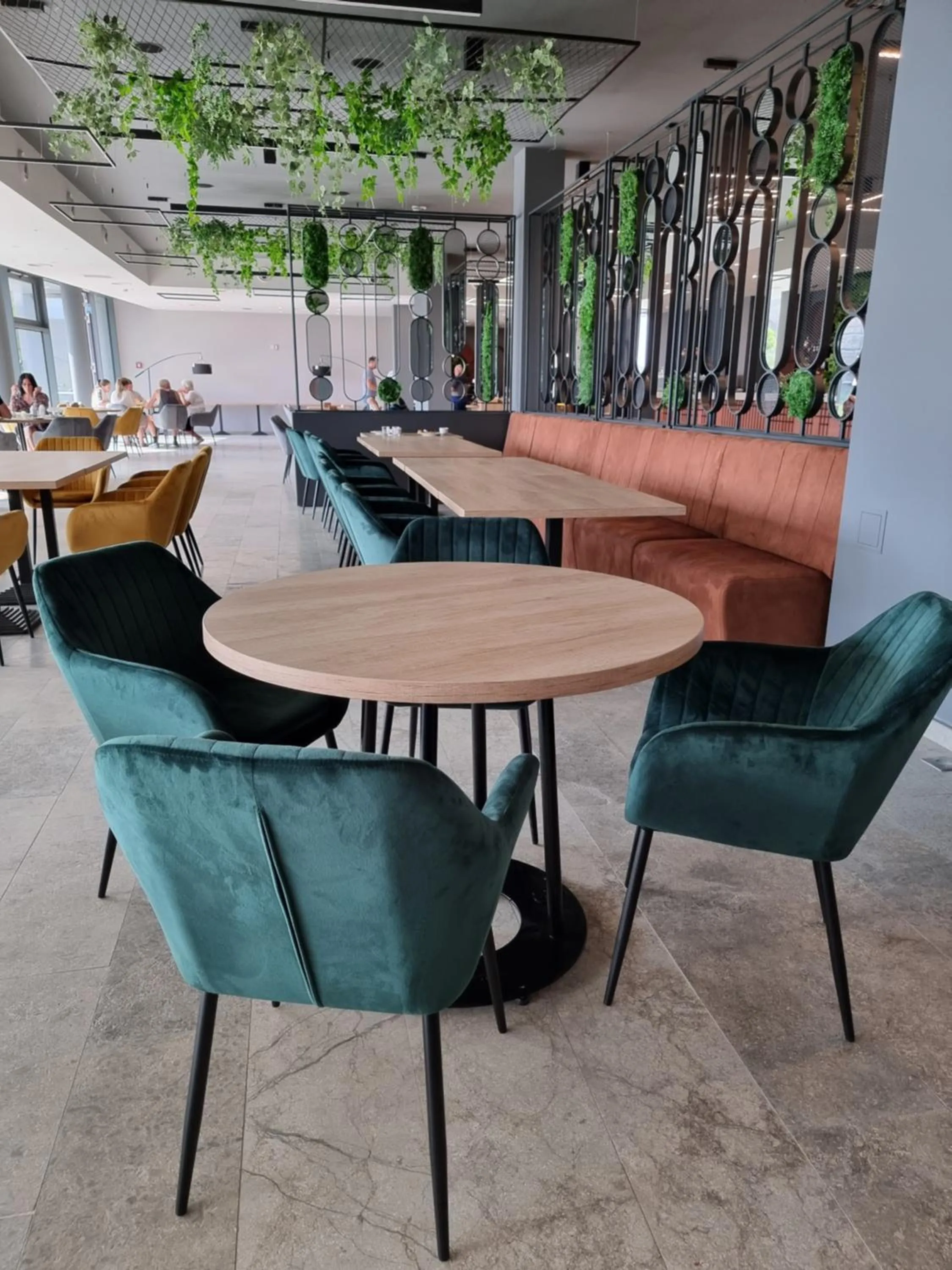 Restaurant/places to eat in WERK Hotel & SPA