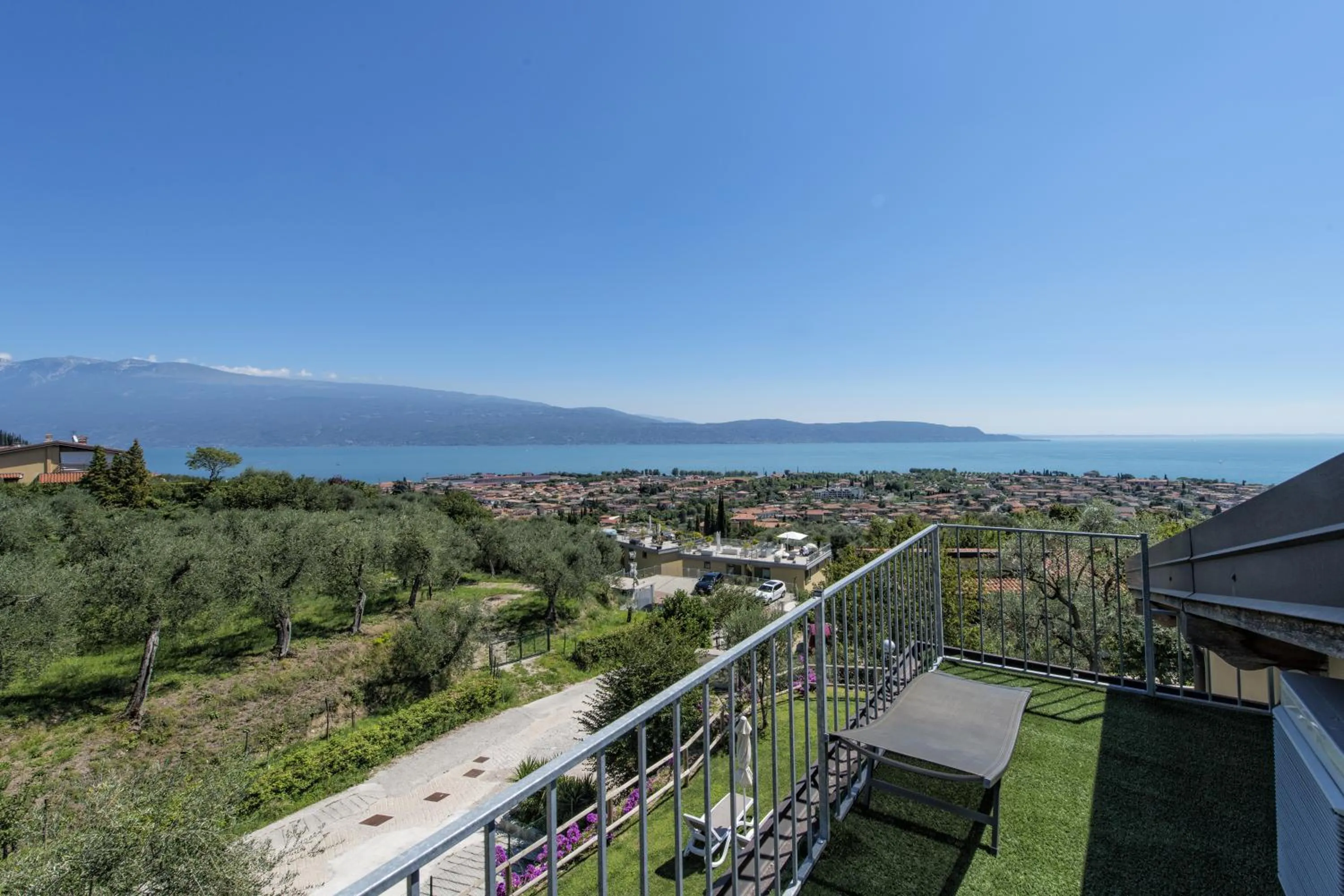 Balcony/Terrace in La Chioma di Berenice Garda Residence