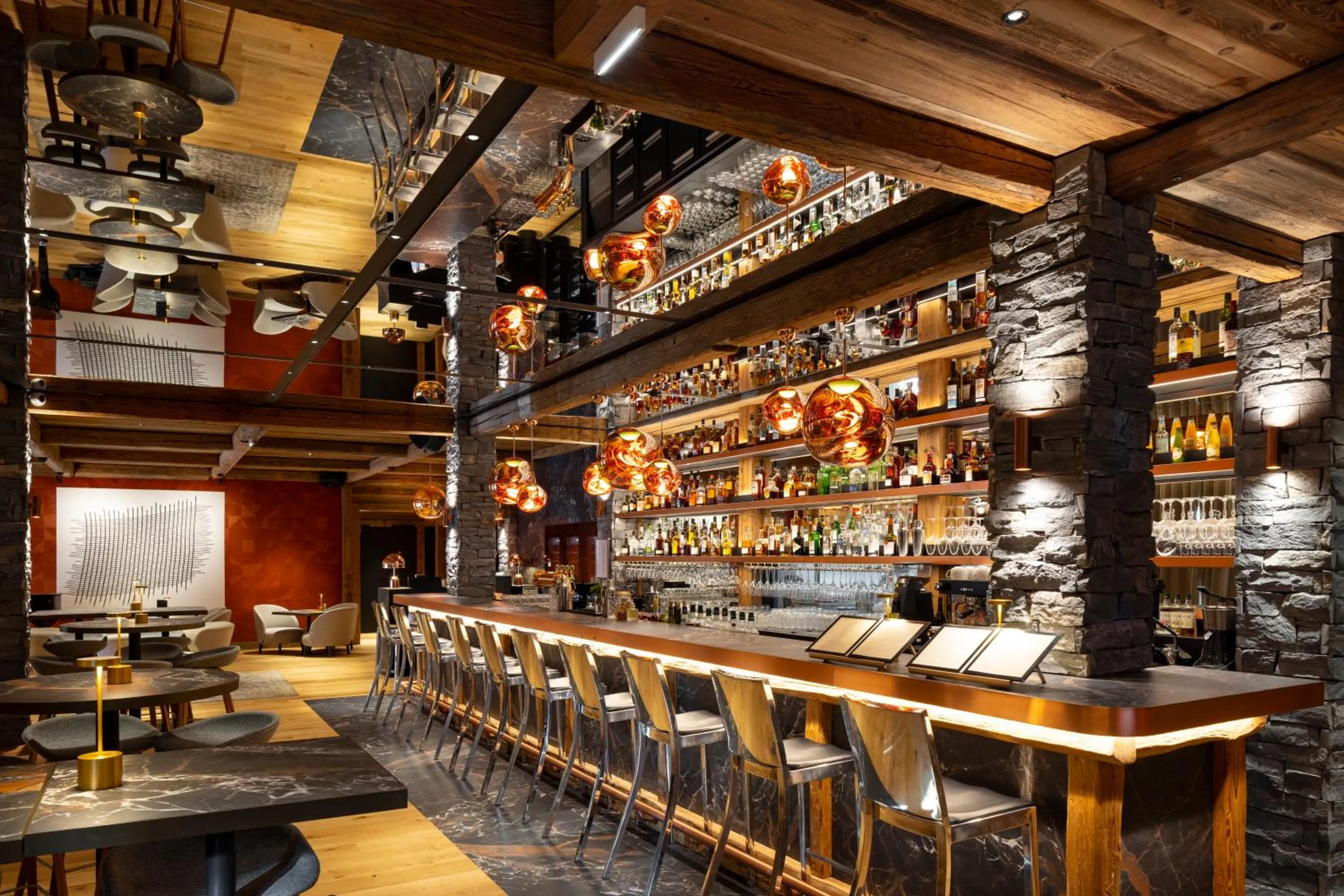 Restaurant/places to eat in M Lodge & Spa