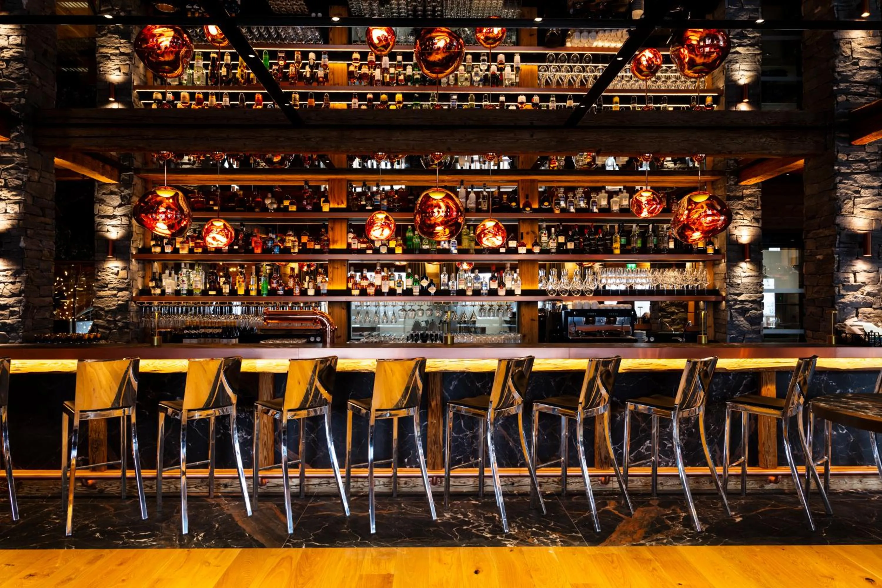 Nightclub / DJ in M Lodge & Spa