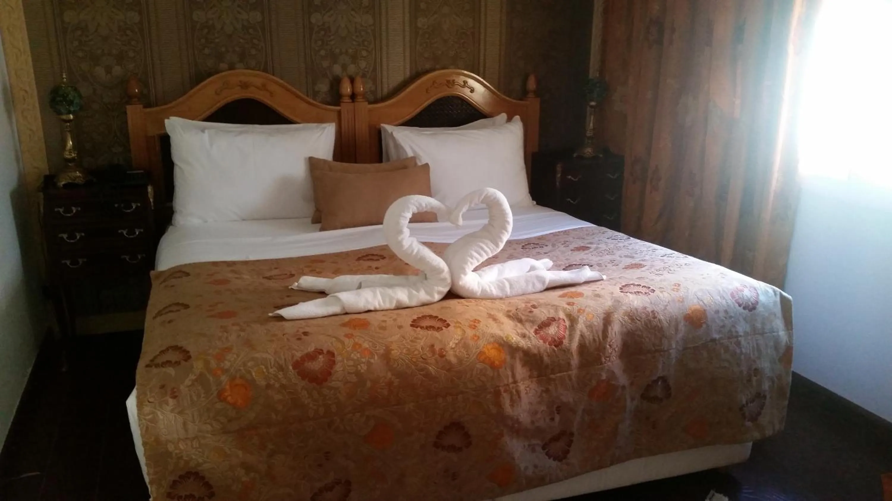 Bed in Résidence Ifrane Palace