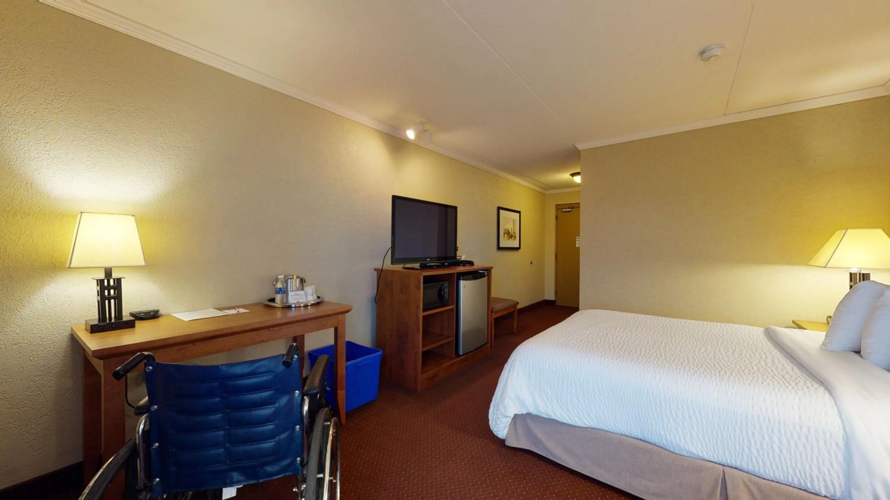 Bedroom, Bed in Best Western Plus NorWester Hotel & Conference Centre