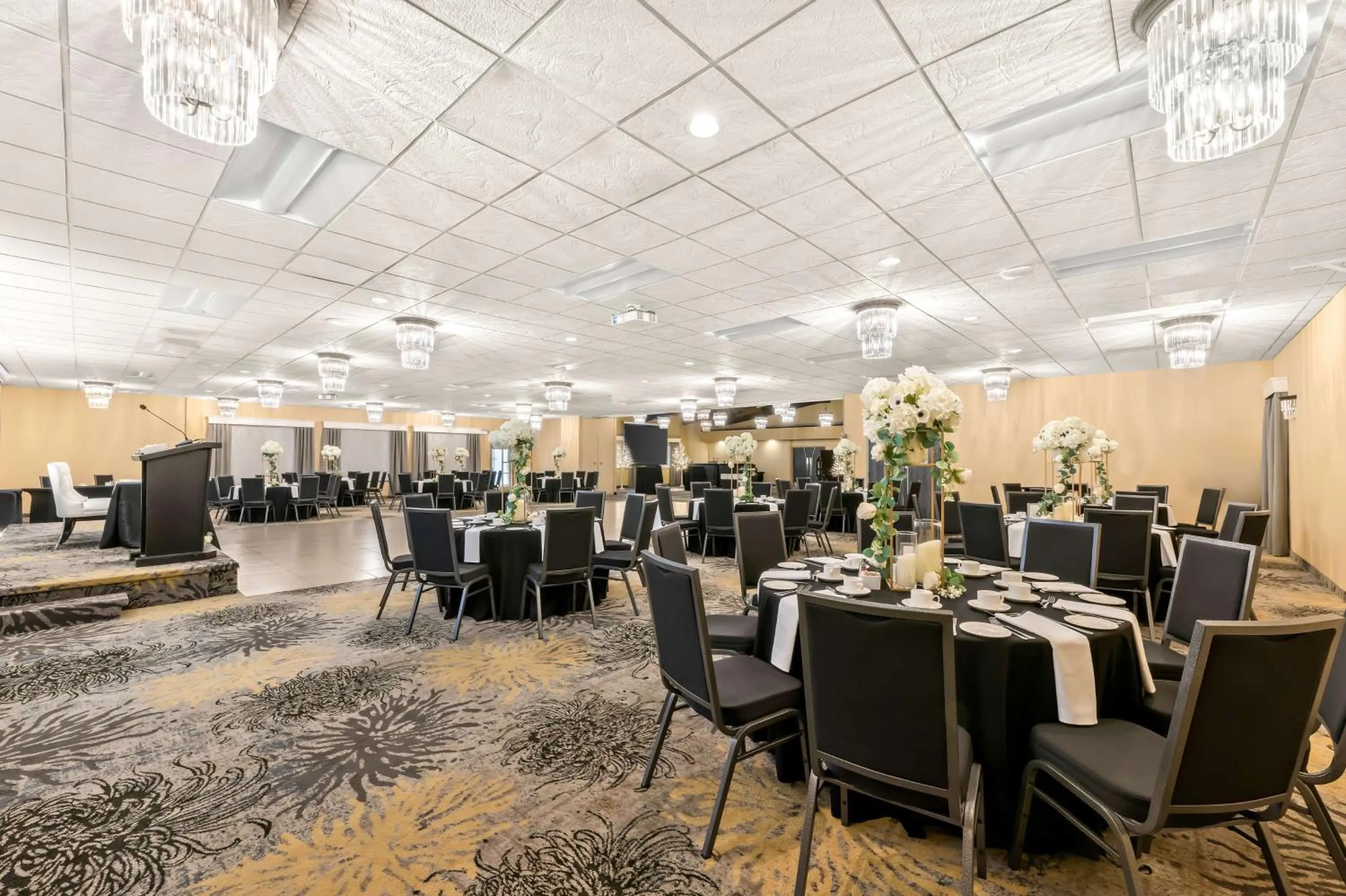 Banquet/Function facilities in Best Western Plus NorWester Hotel & Conference Centre