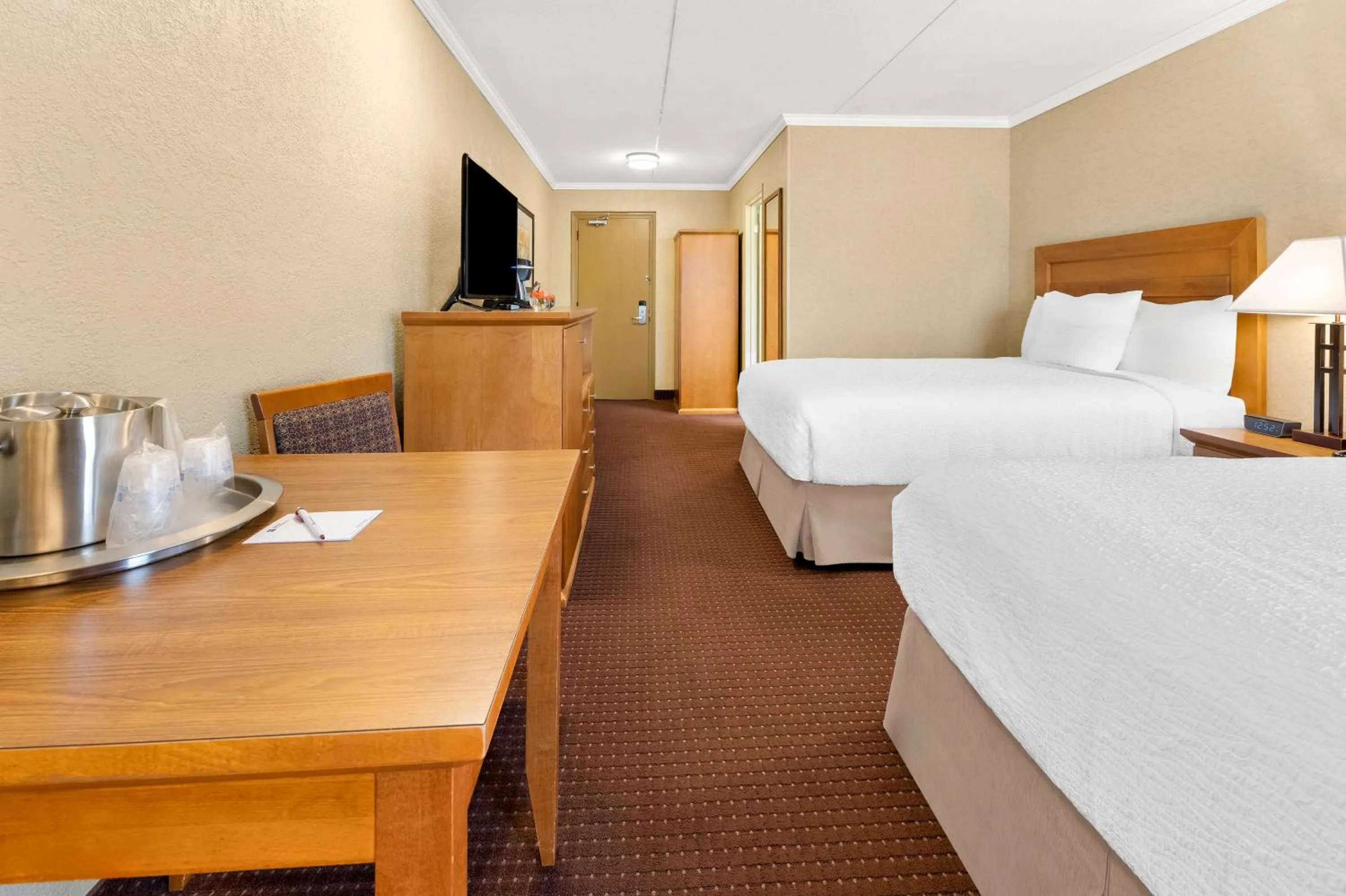 Bedroom, Bed in Best Western Plus NorWester Hotel & Conference Centre