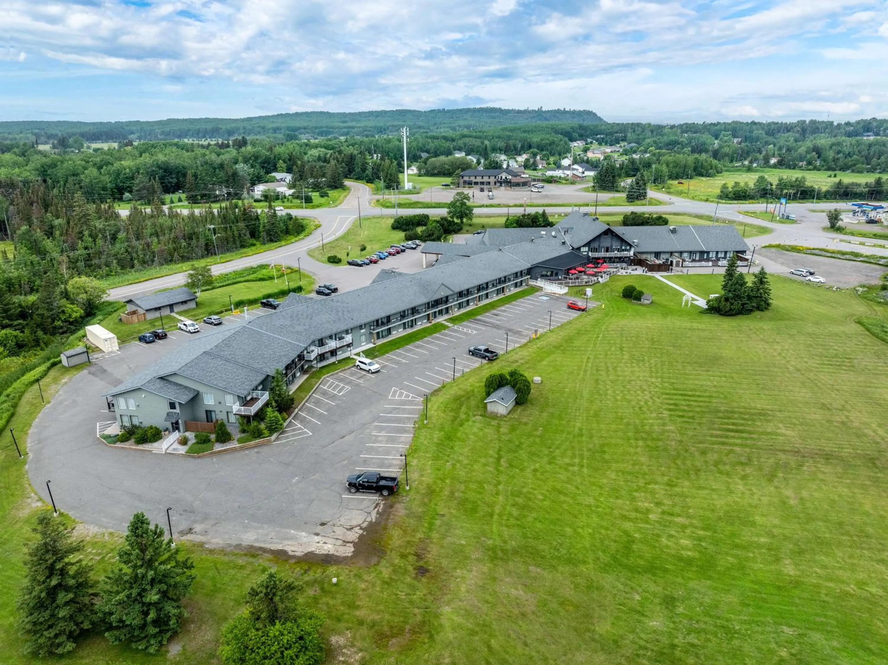 Property building in Best Western Plus NorWester Hotel & Conference Centre