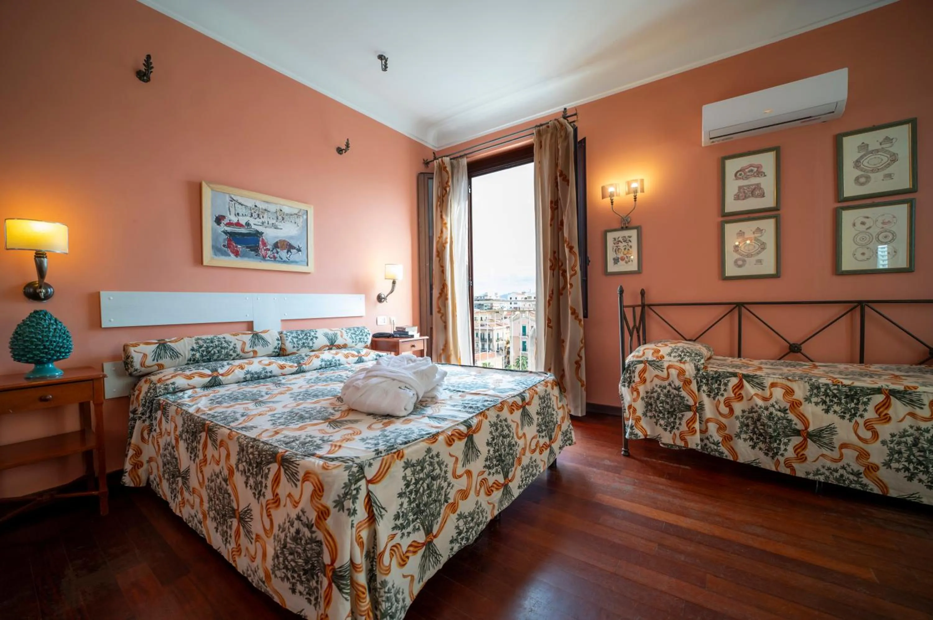 Photo of the whole room, Bed in Hotel Vecchio Borgo