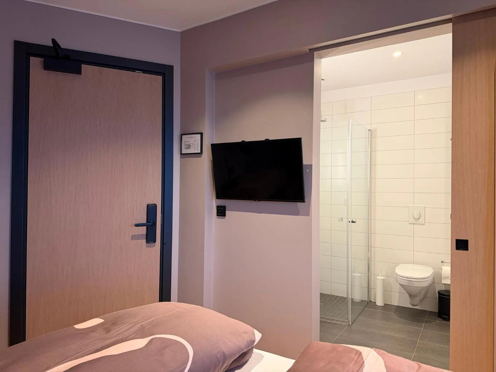 Bedroom, Bed in Hotel Lotus