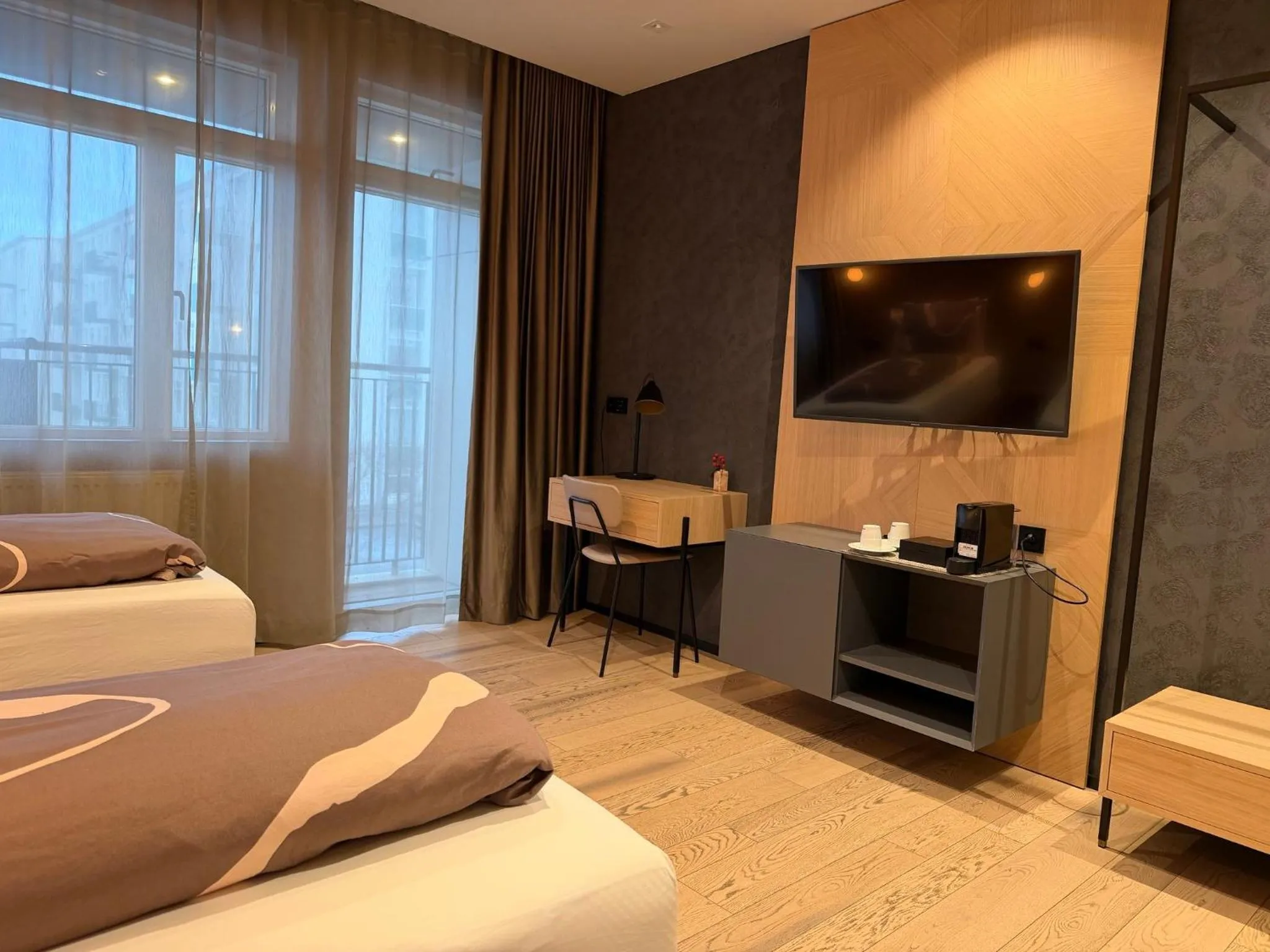 Bedroom, Bed in Hotel Lotus