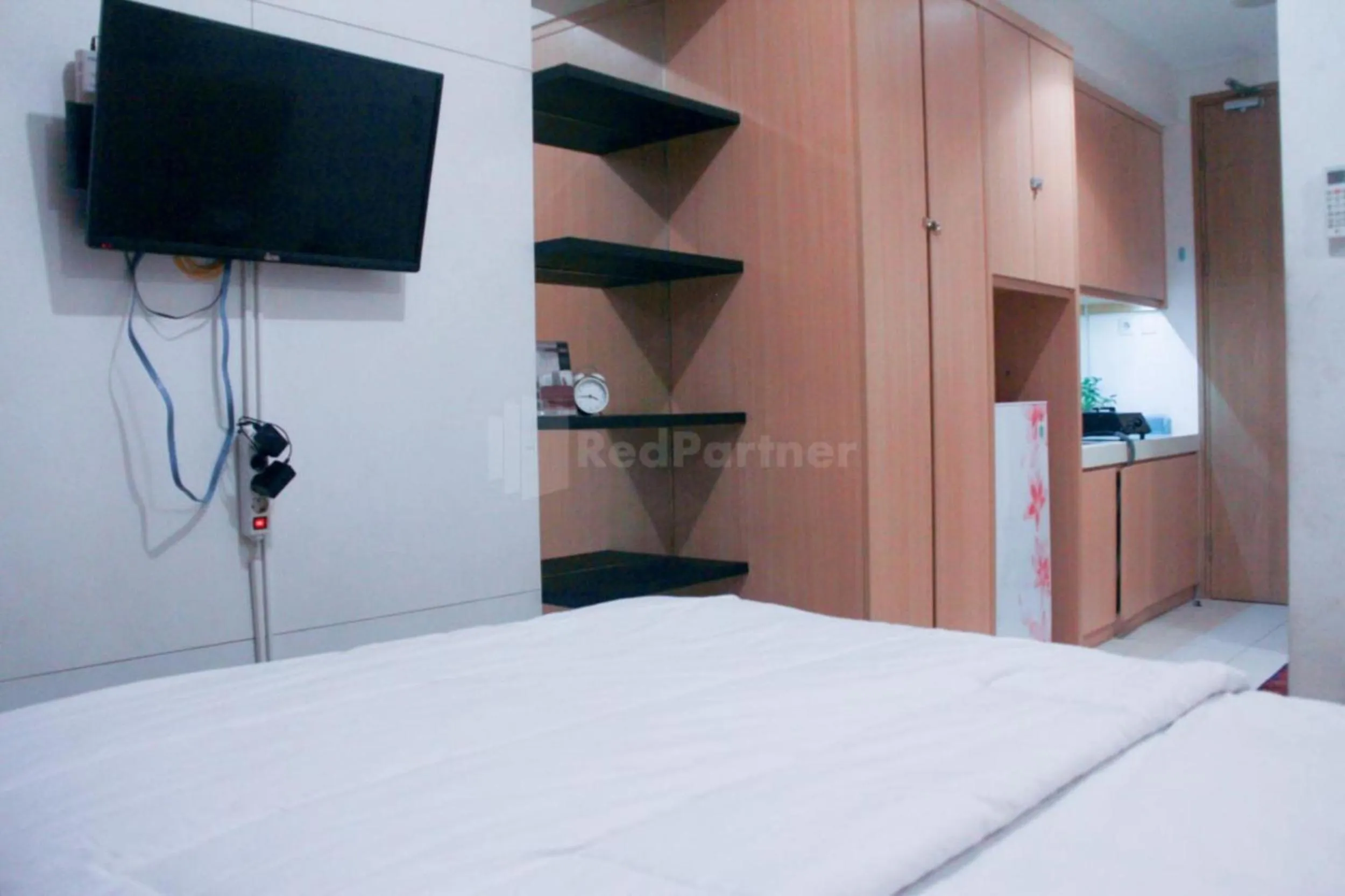 Bedroom, Bed in RedLiving Apartemen TreeParkCity - My Rooms Tower Alpine