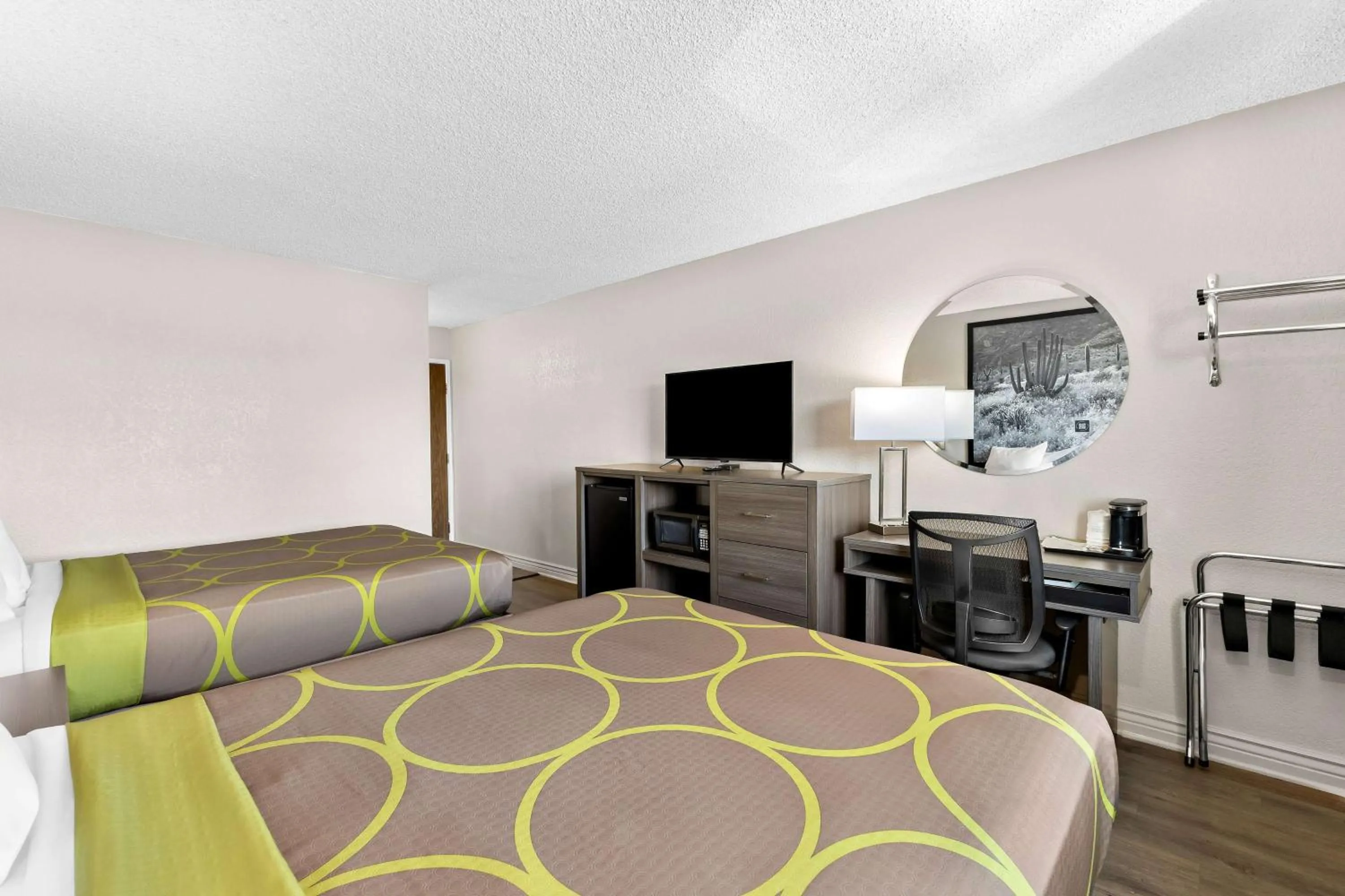 Photo of the whole room, Bed in Super 8 by Wyndham Goodyear/Phoenix Area