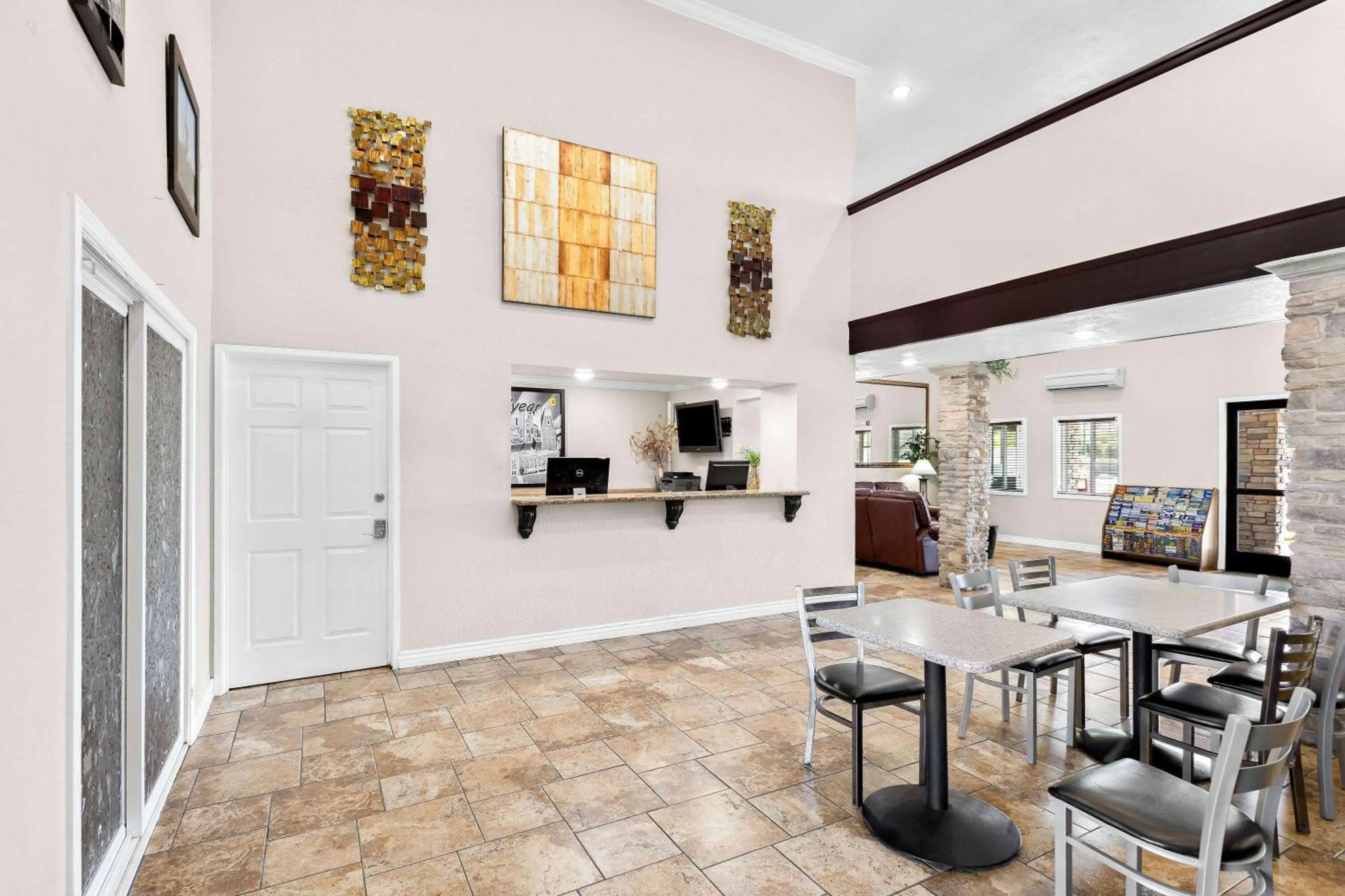 Lobby or reception in Super 8 by Wyndham Goodyear/Phoenix Area