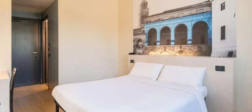 Photo of the whole room, Bed in B&B HOTEL Mantova