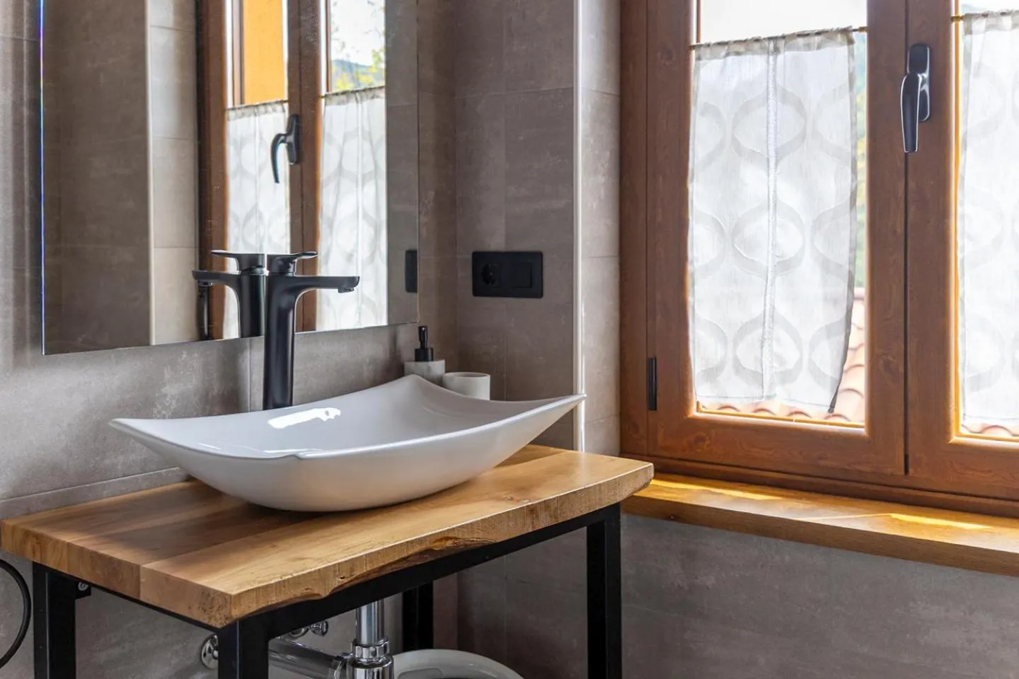 Bathroom in El Hotel & SPA de Verdiago