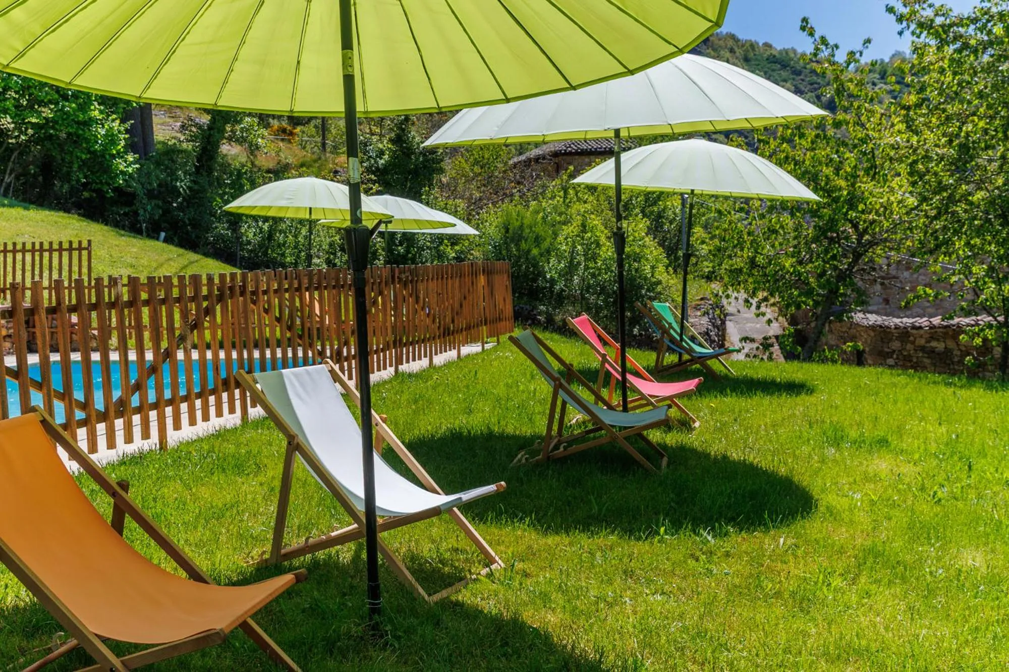 Swimming pool in El Hotel & SPA de Verdiago