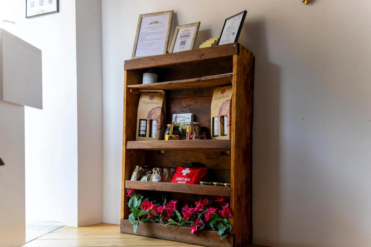 Lobby or reception in El Hotel & SPA de Verdiago